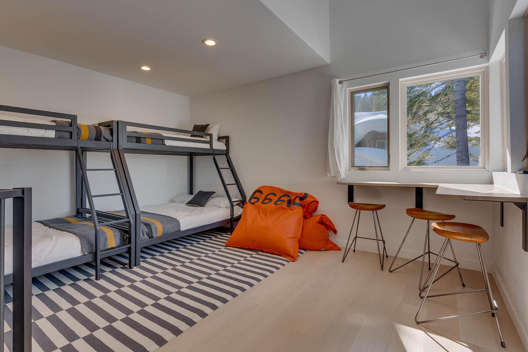 3116 Valley View Ct
