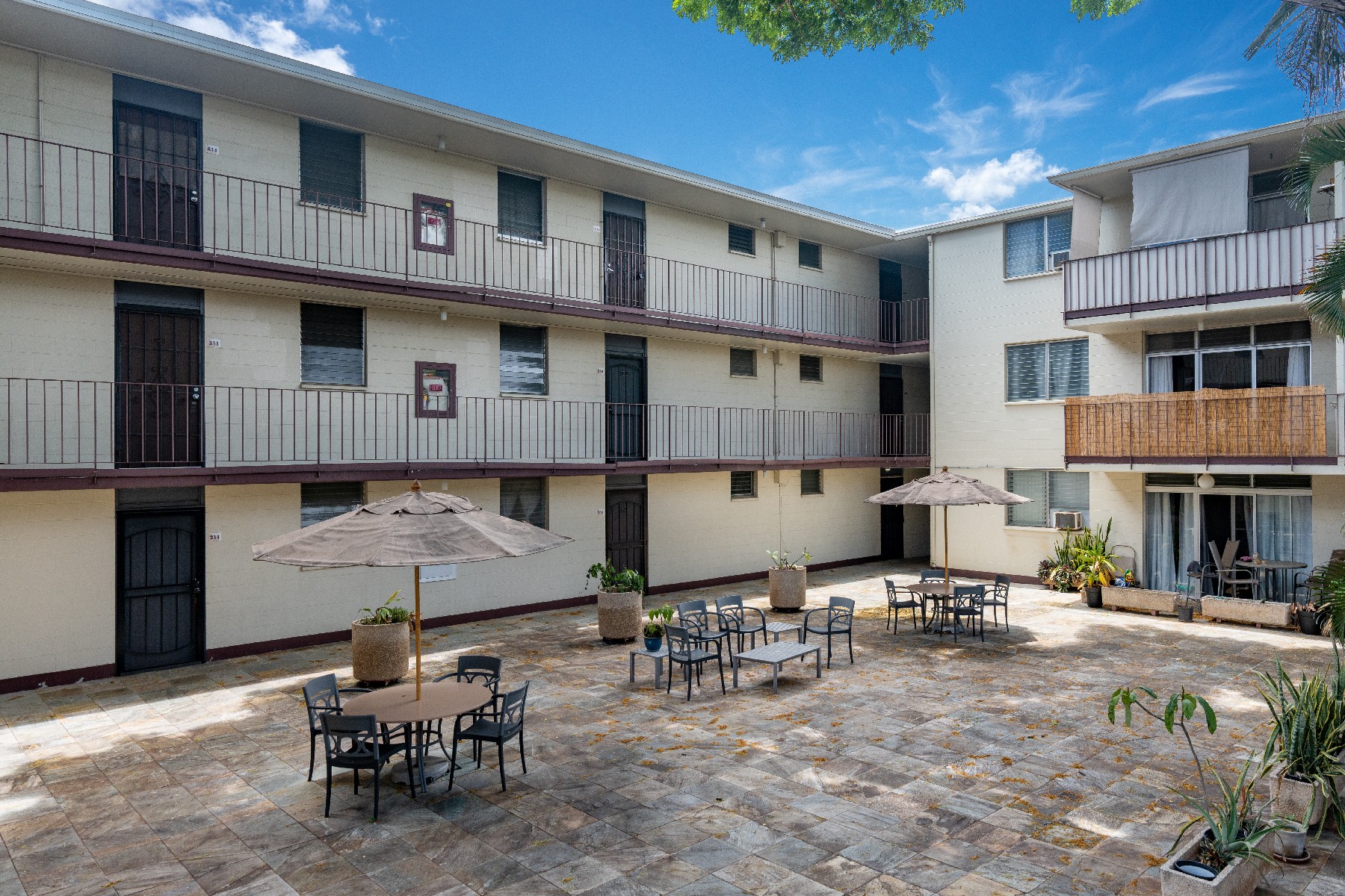 1914 University Ave #410