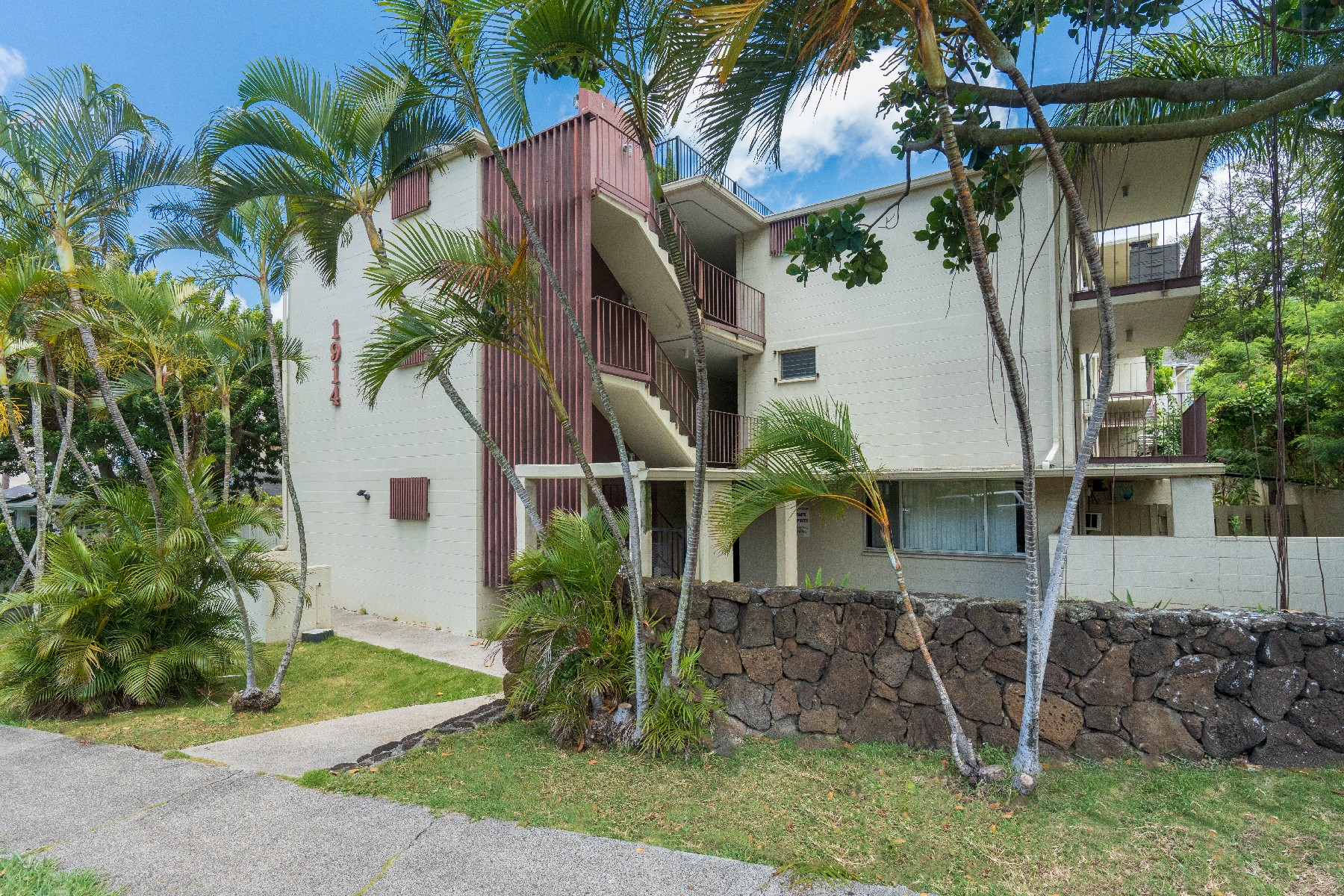 1914 University Ave #410