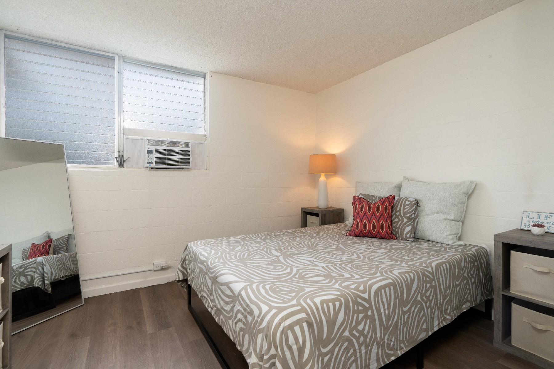 1914 University Ave #410