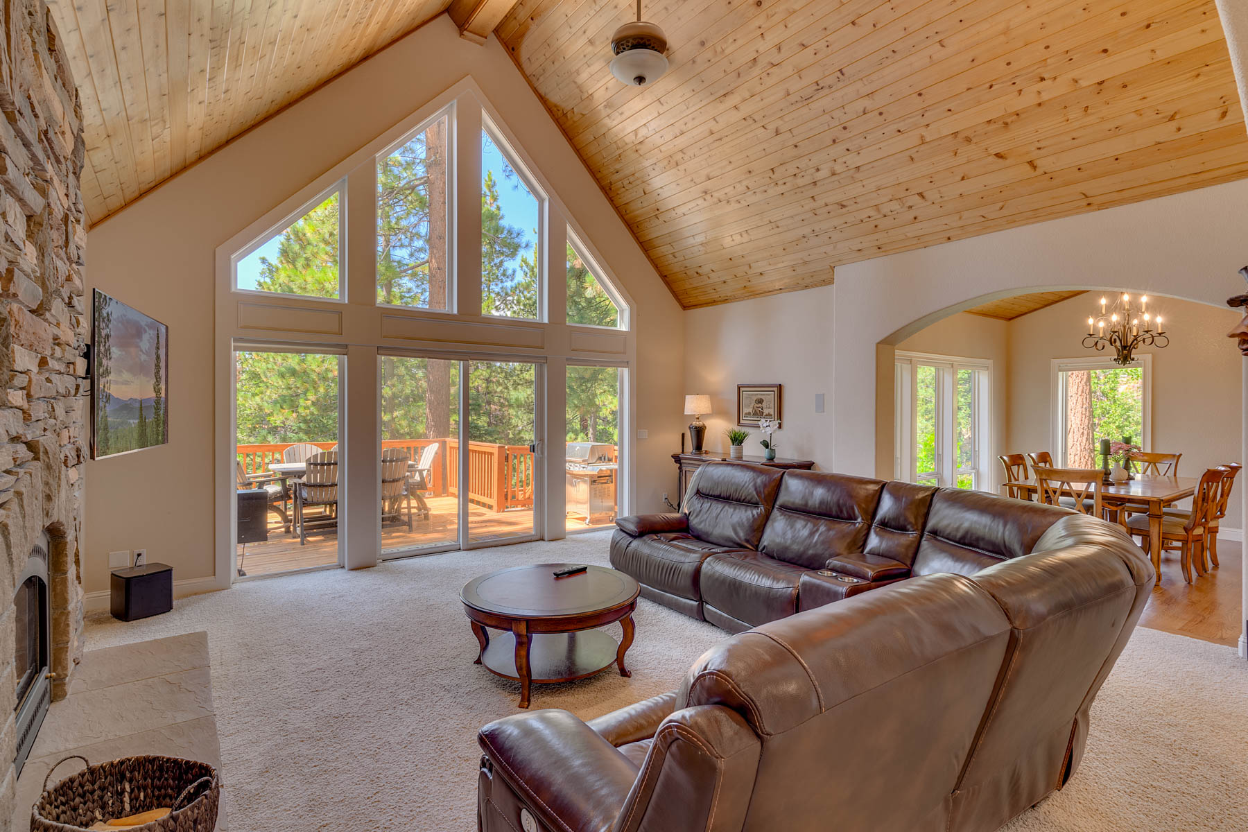 1330 Canterbury Dr. 
