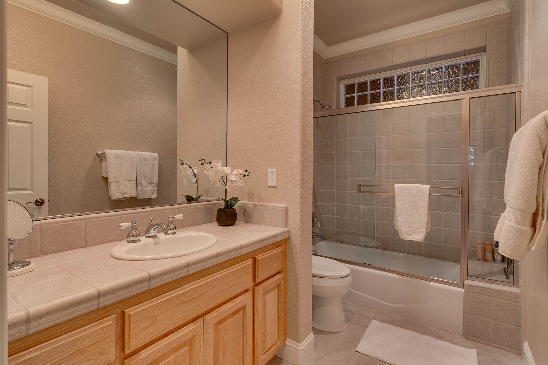 1330 Canterbury Dr. 