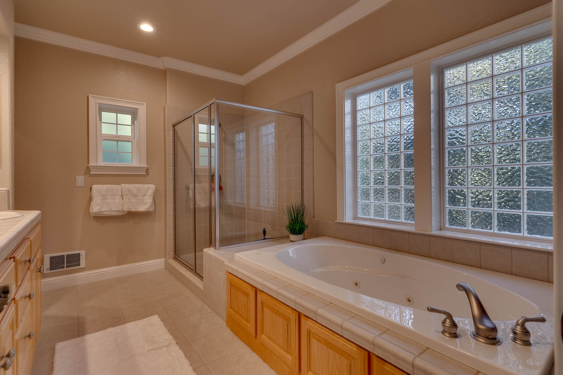 1330 Canterbury Dr. 