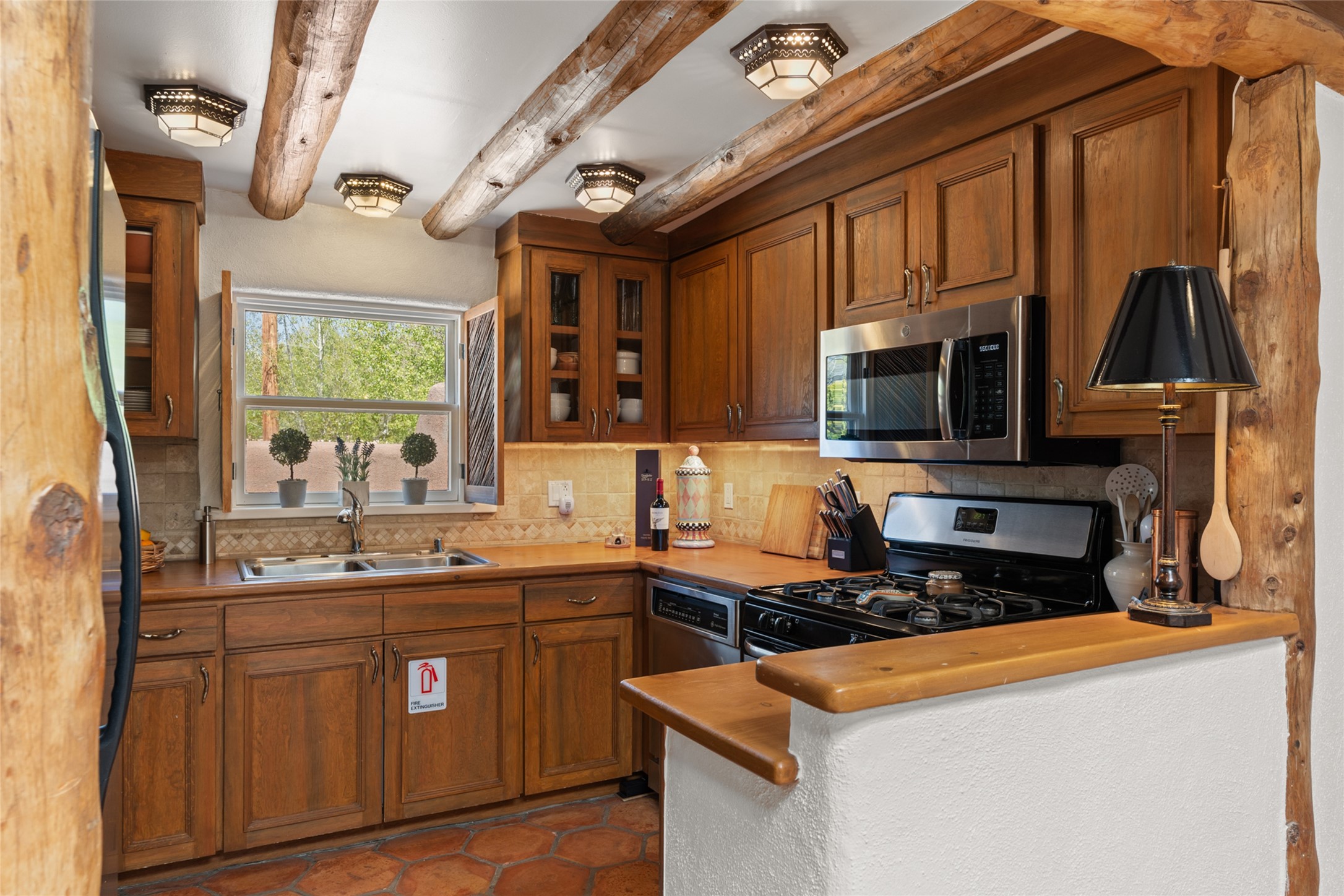 948 Canyon Road