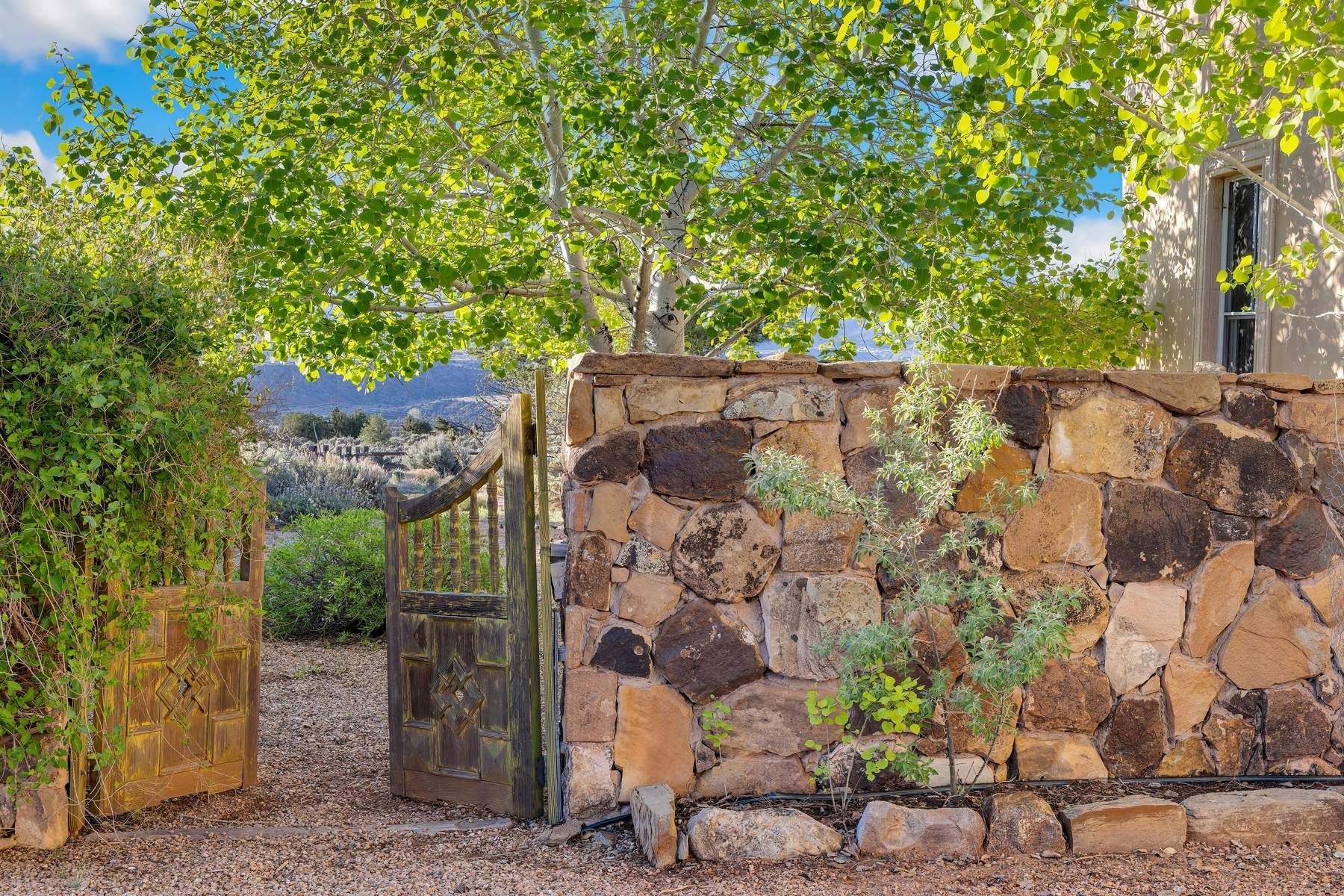 101 Mesa Prieta Road