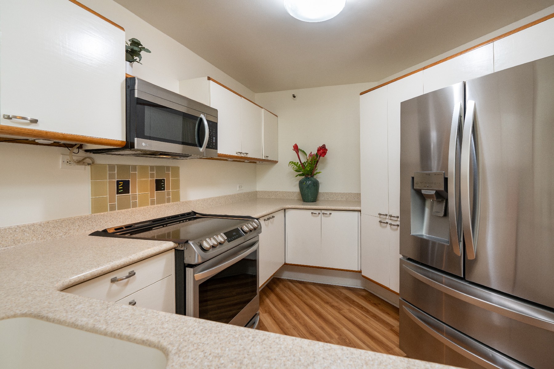 2101 Nuuanu Avenue #1807