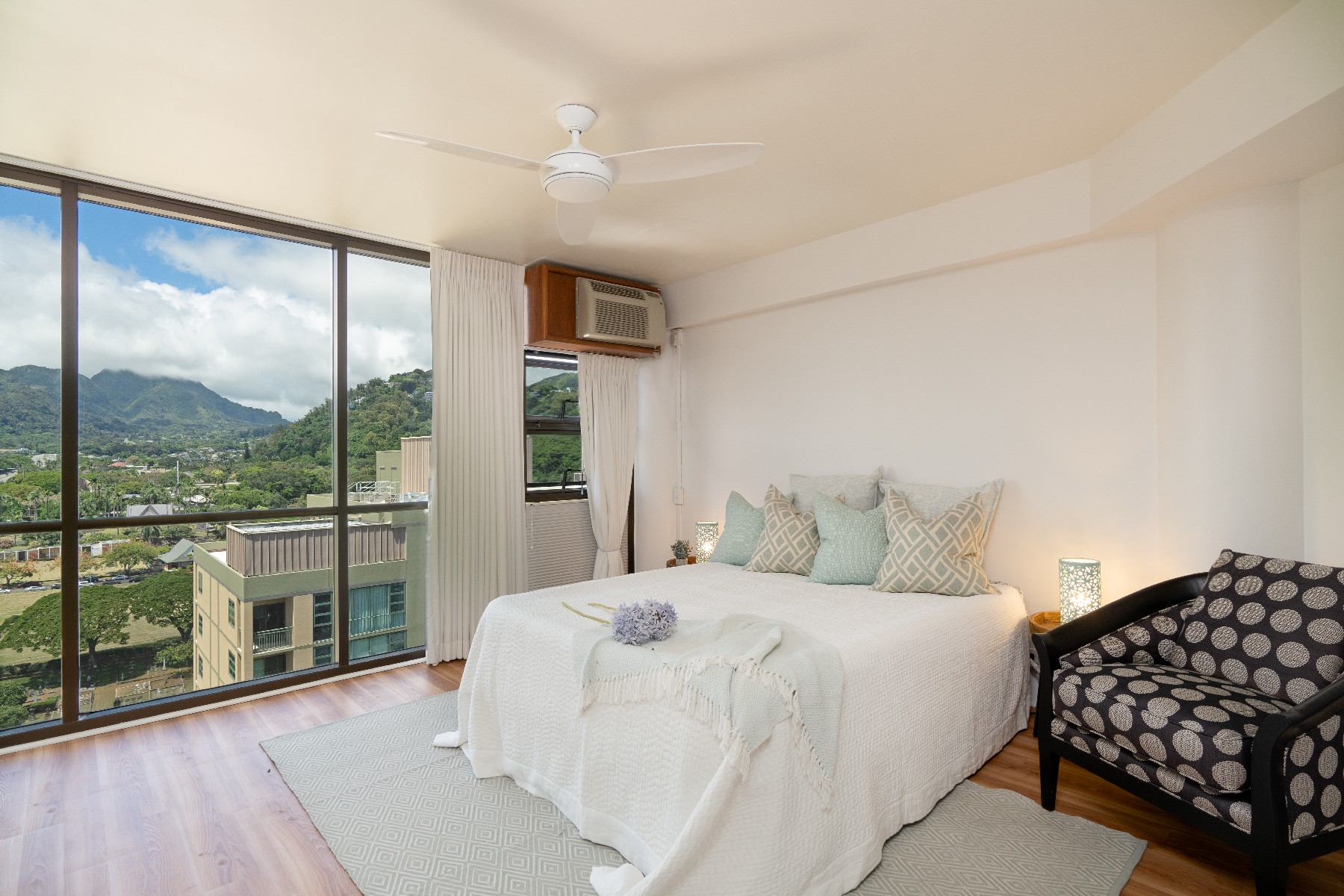 2101 Nuuanu Avenue #1807