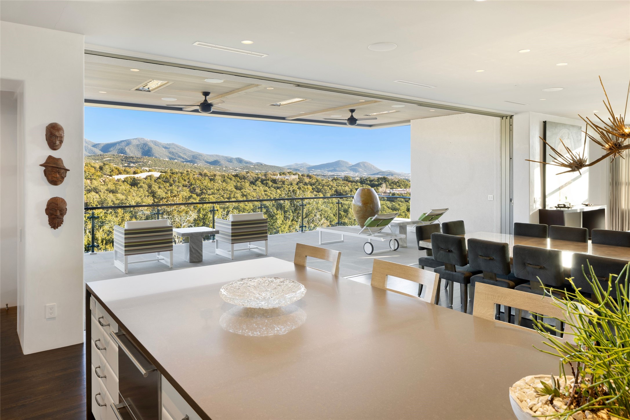 211 Camino Del Norte