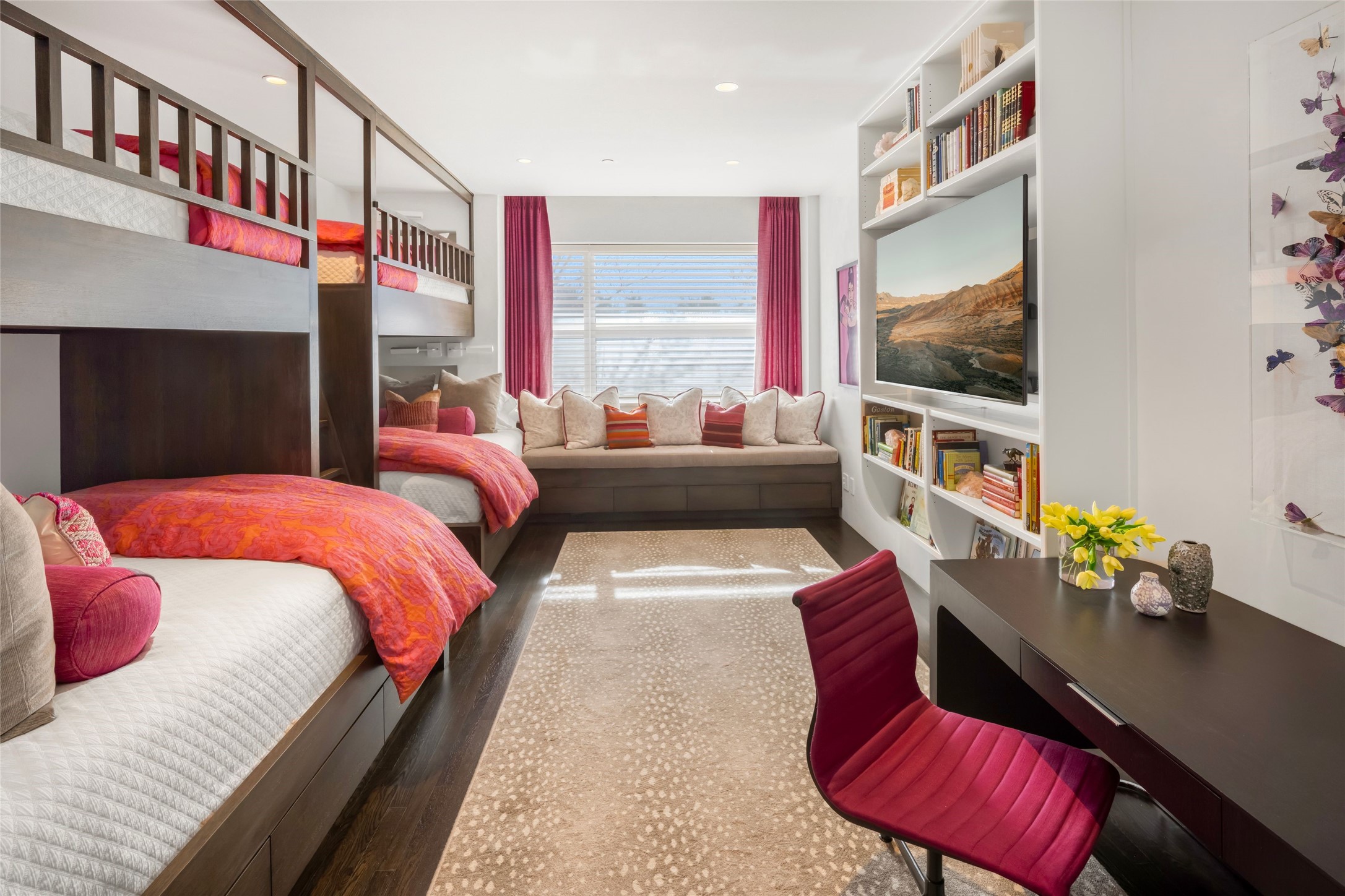 211 Camino Del Norte