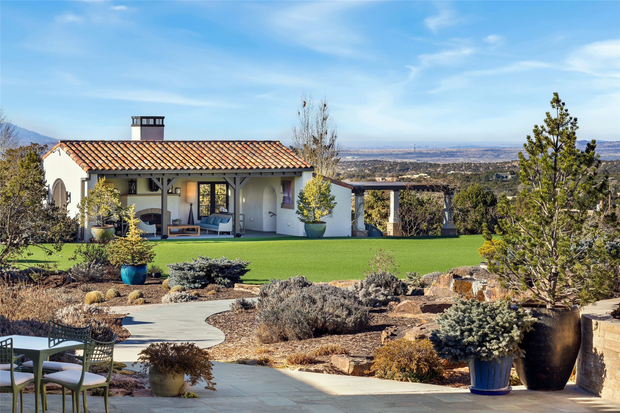 211 Camino Del Norte