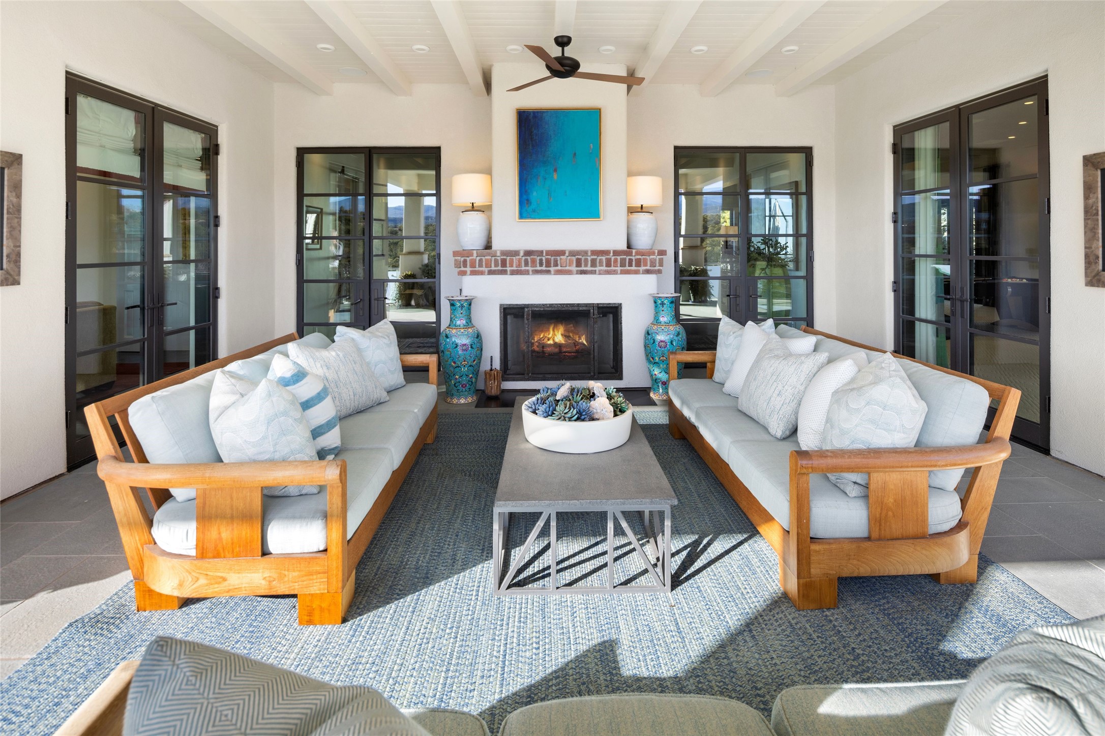 211 Camino Del Norte