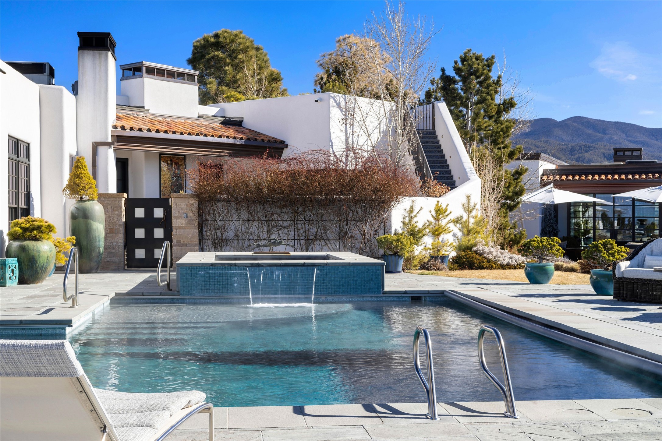 211 Camino Del Norte