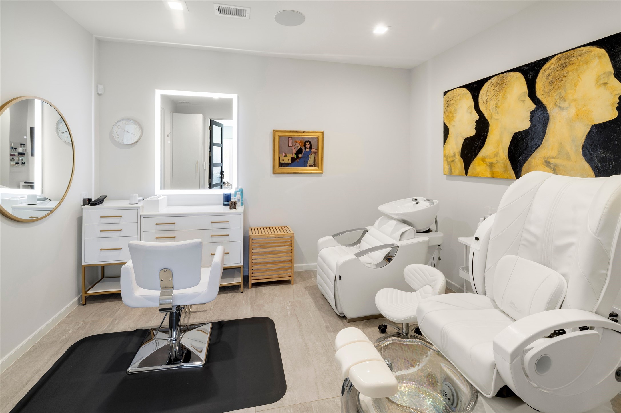 211 Camino Del Norte