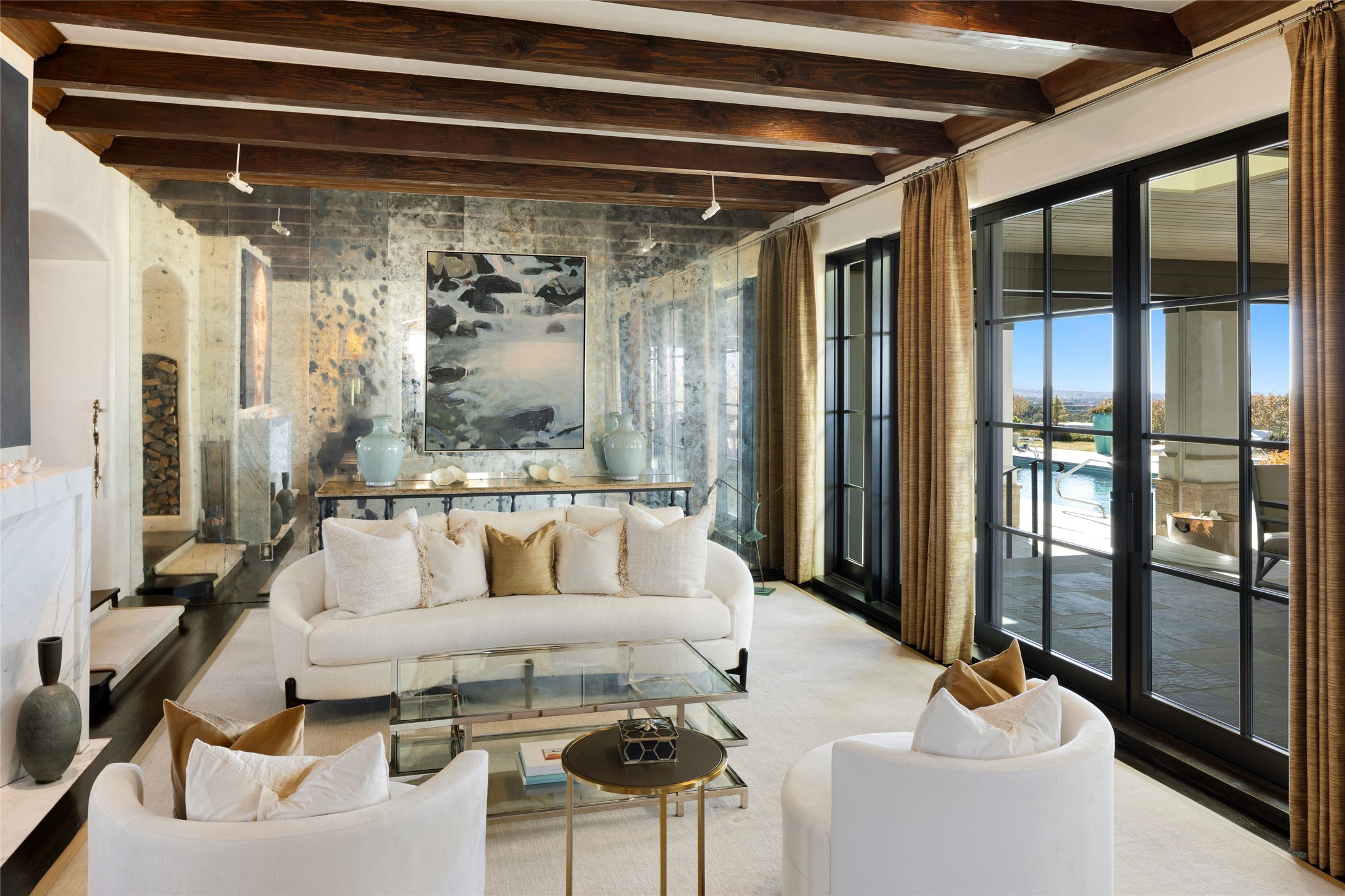 211 Camino Del Norte