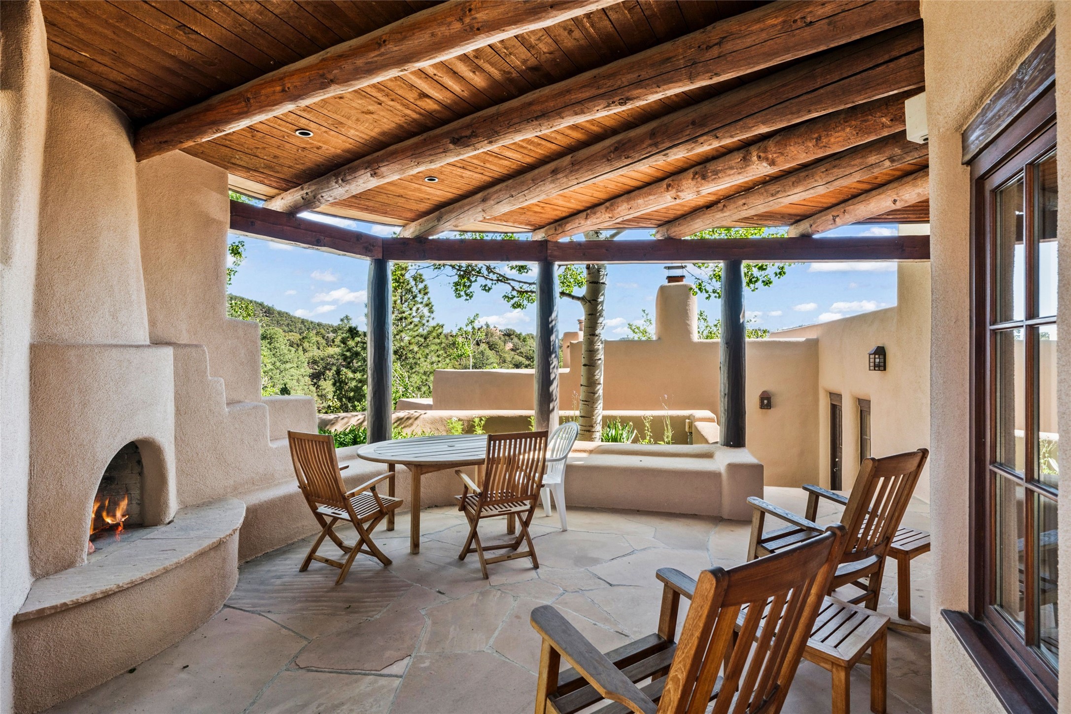 1863 Camino De Cruz Blanca