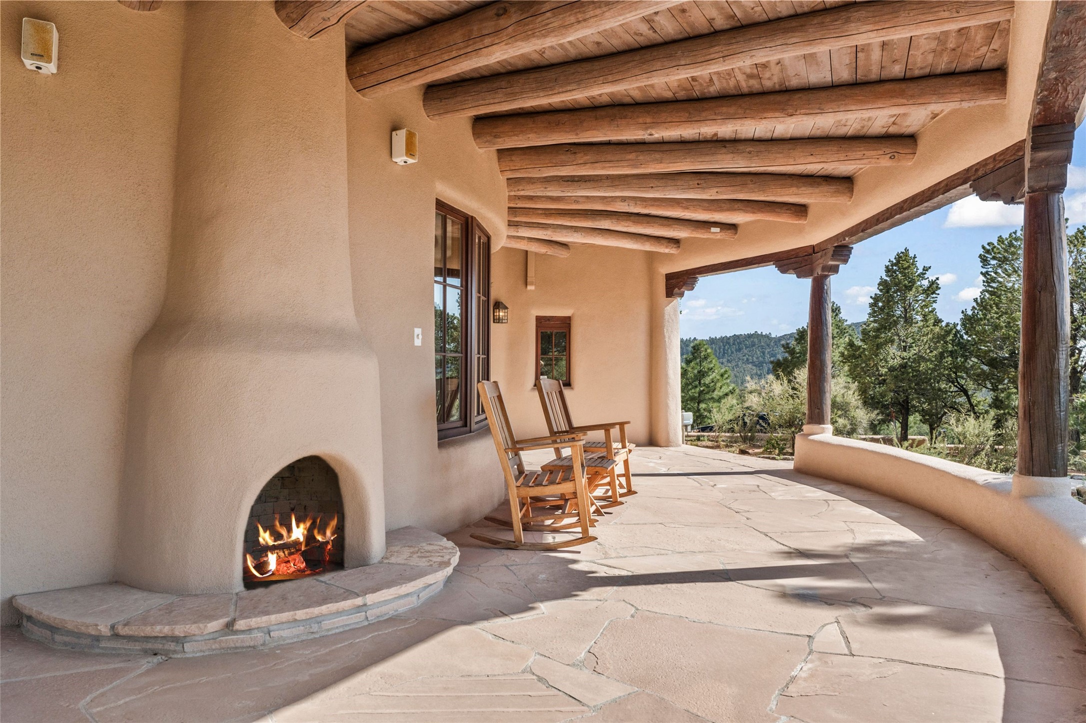 1863 Camino De Cruz Blanca