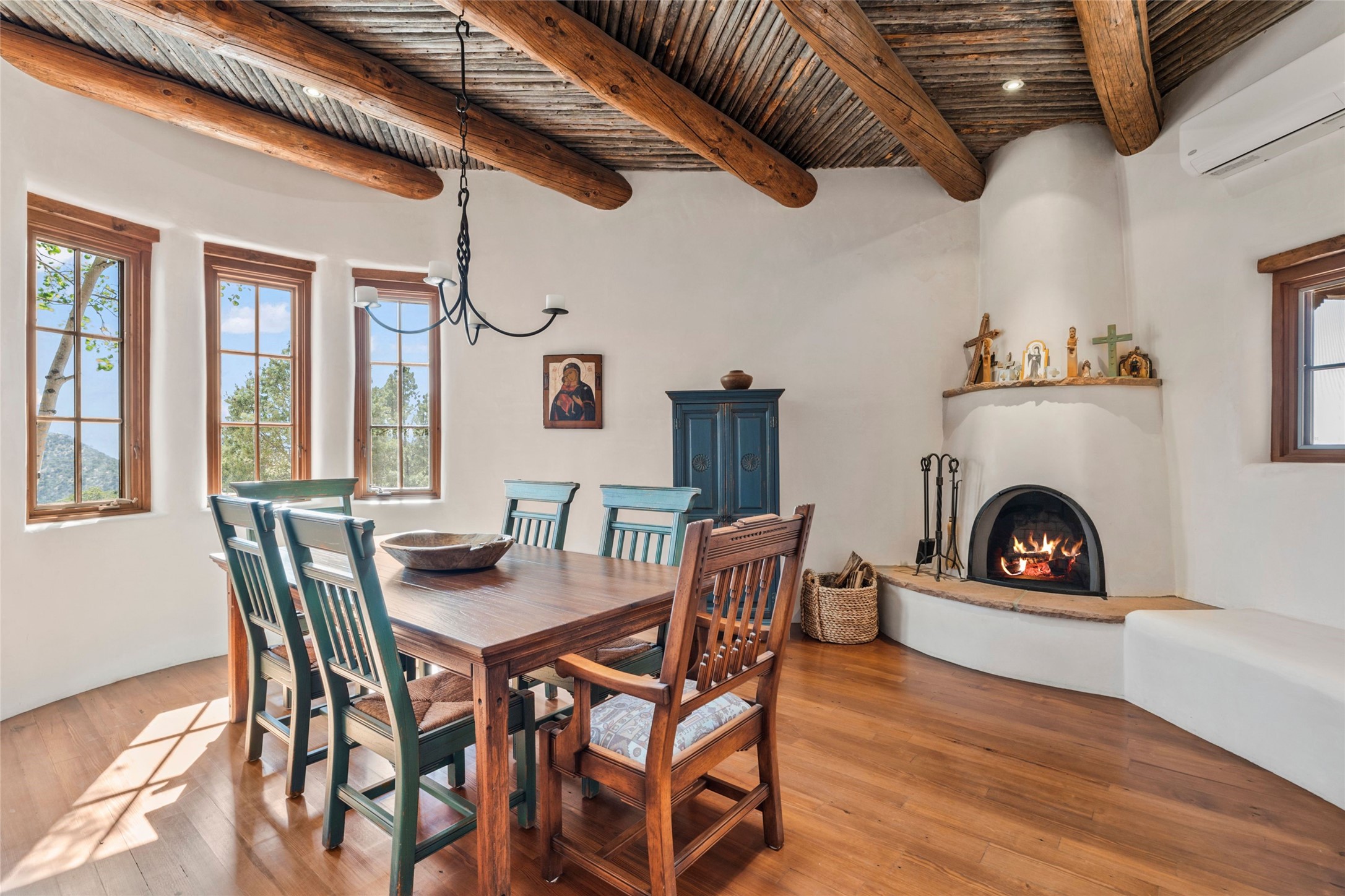 1863 Camino De Cruz Blanca