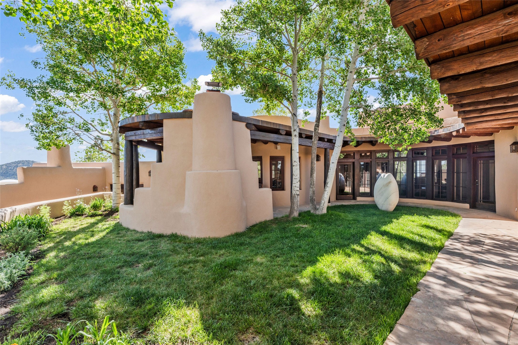 1863 Camino De Cruz Blanca