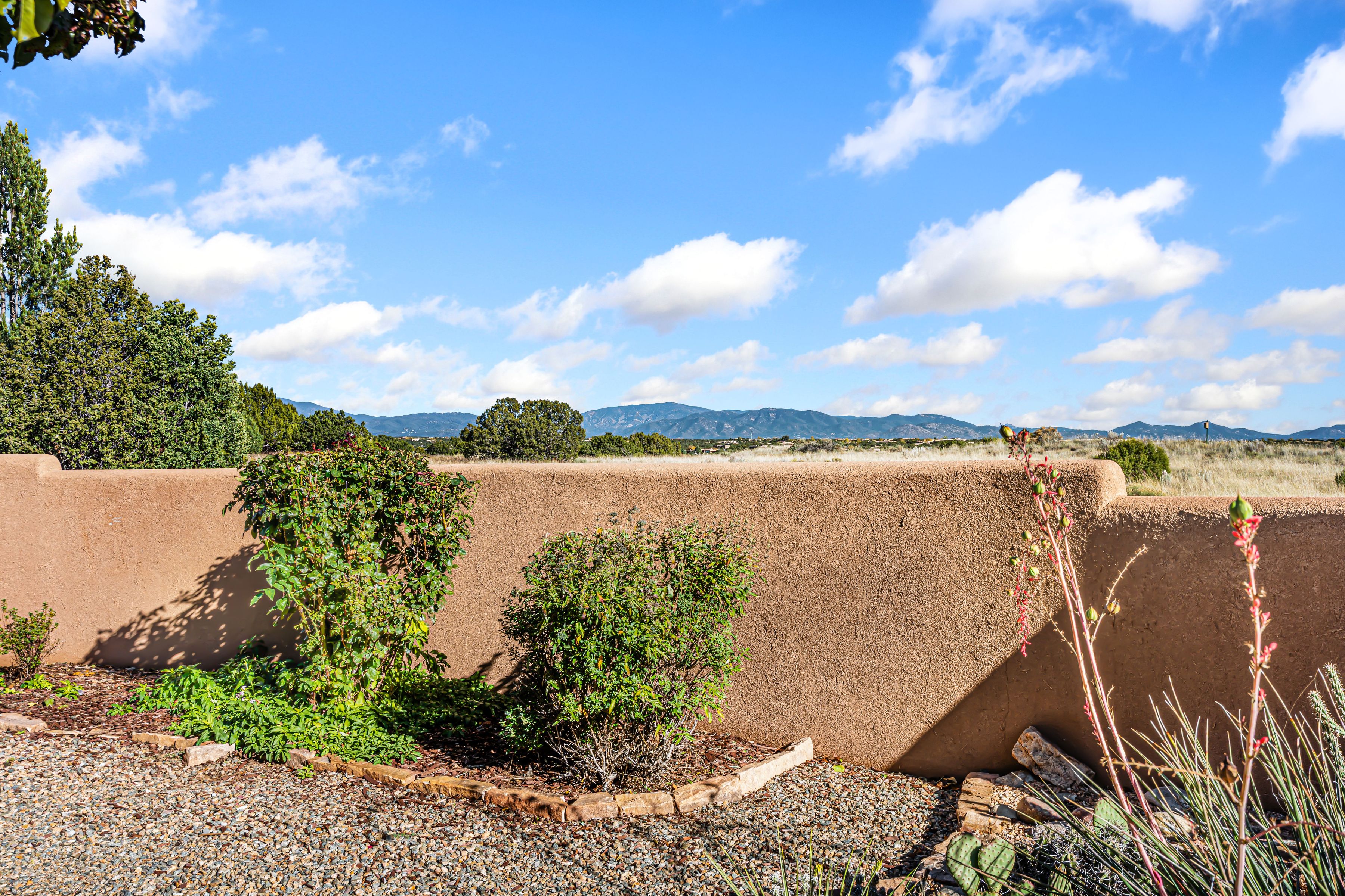 8 High Ridge Road