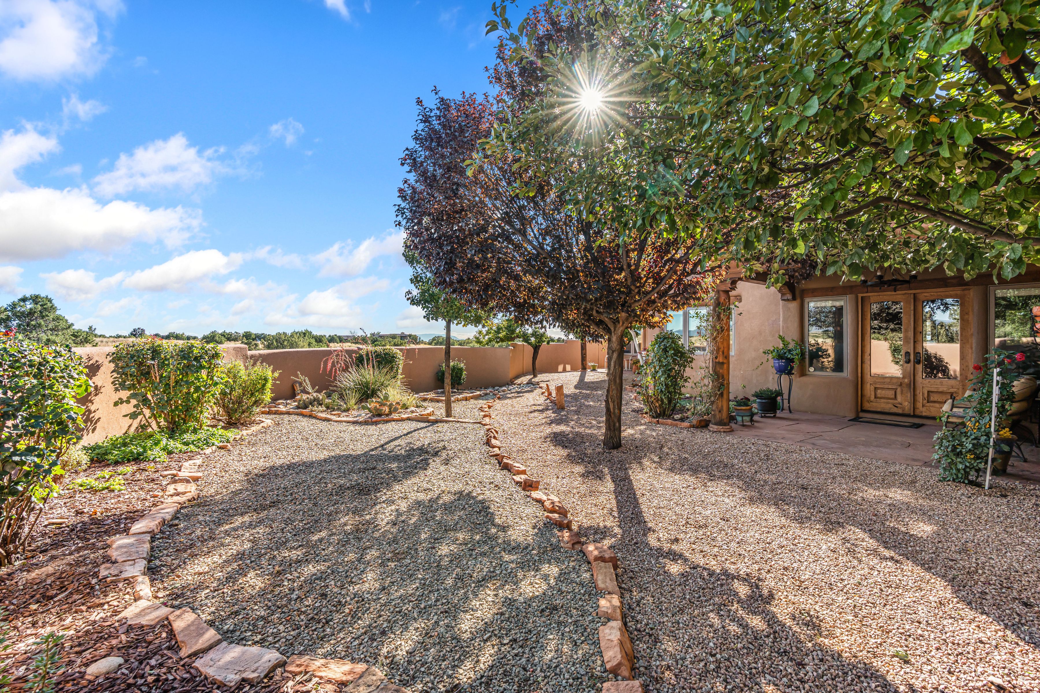 8 High Ridge Road