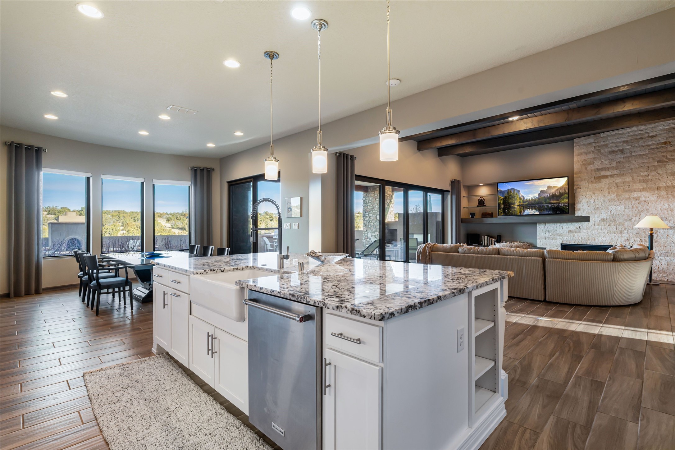 76 Paseo Las Terrazas 