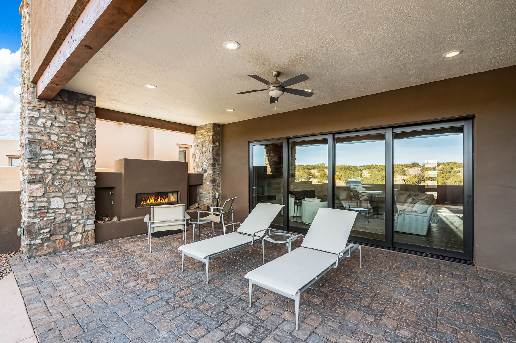 76 Paseo Las Terrazas 