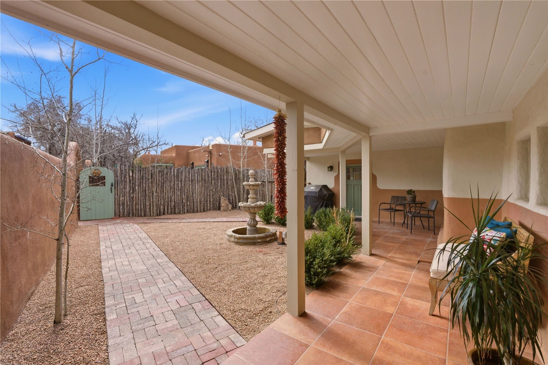 512 Acequia Madre A/B