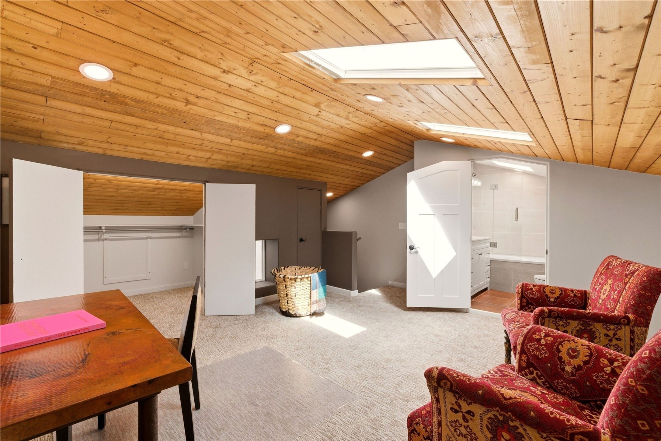 512 Acequia Madre A/B