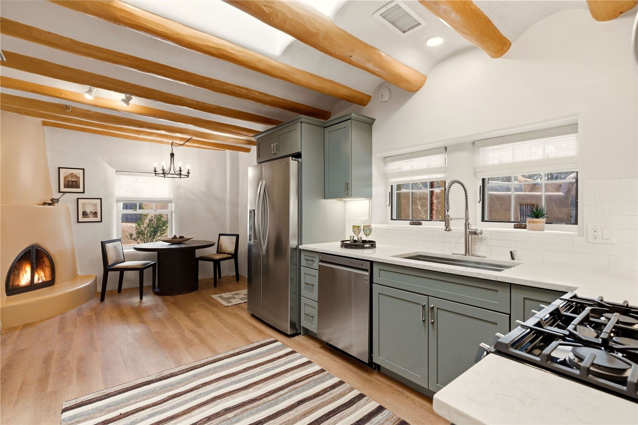 512 Acequia Madre A/B