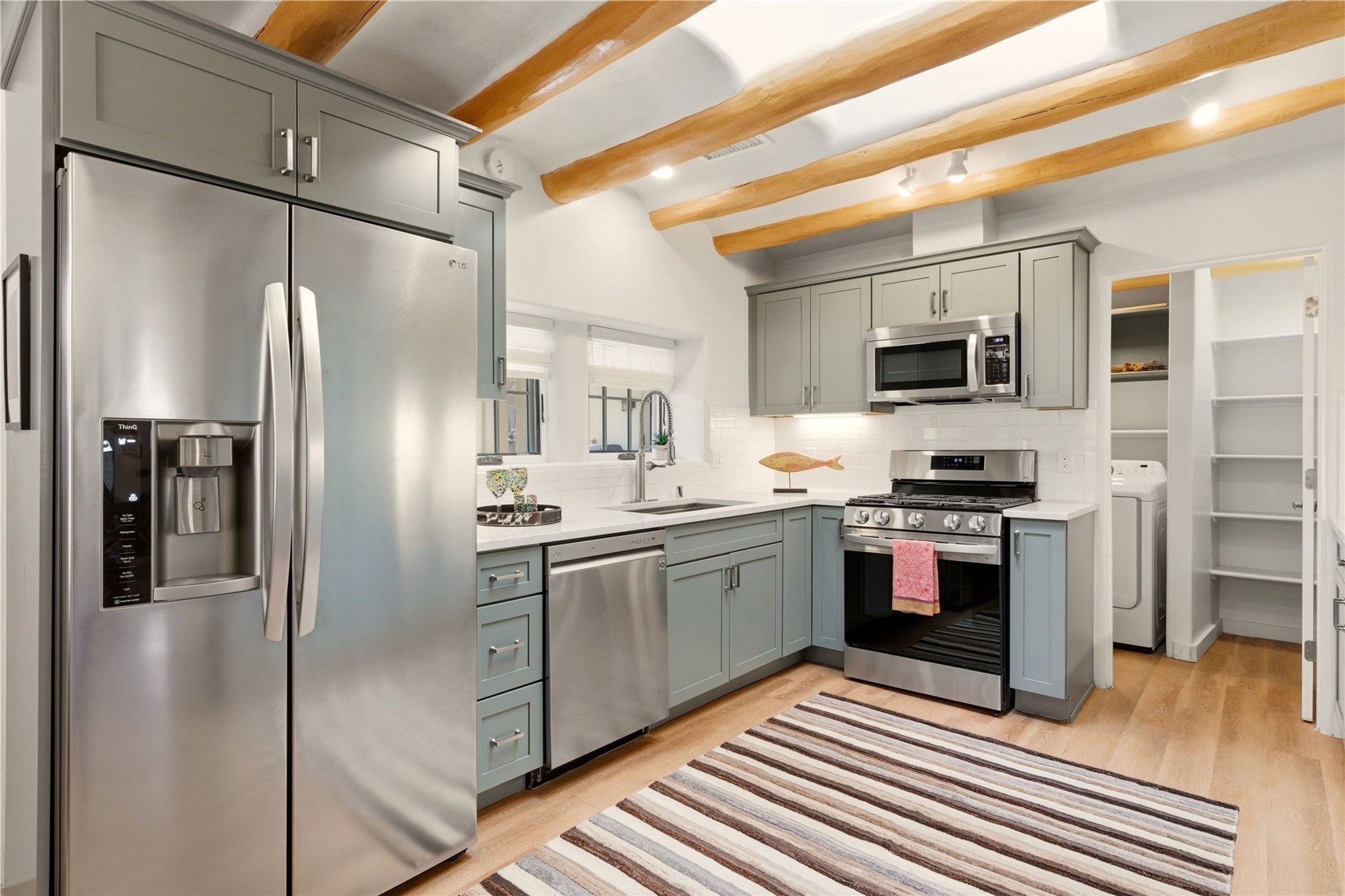 512 Acequia Madre A/B