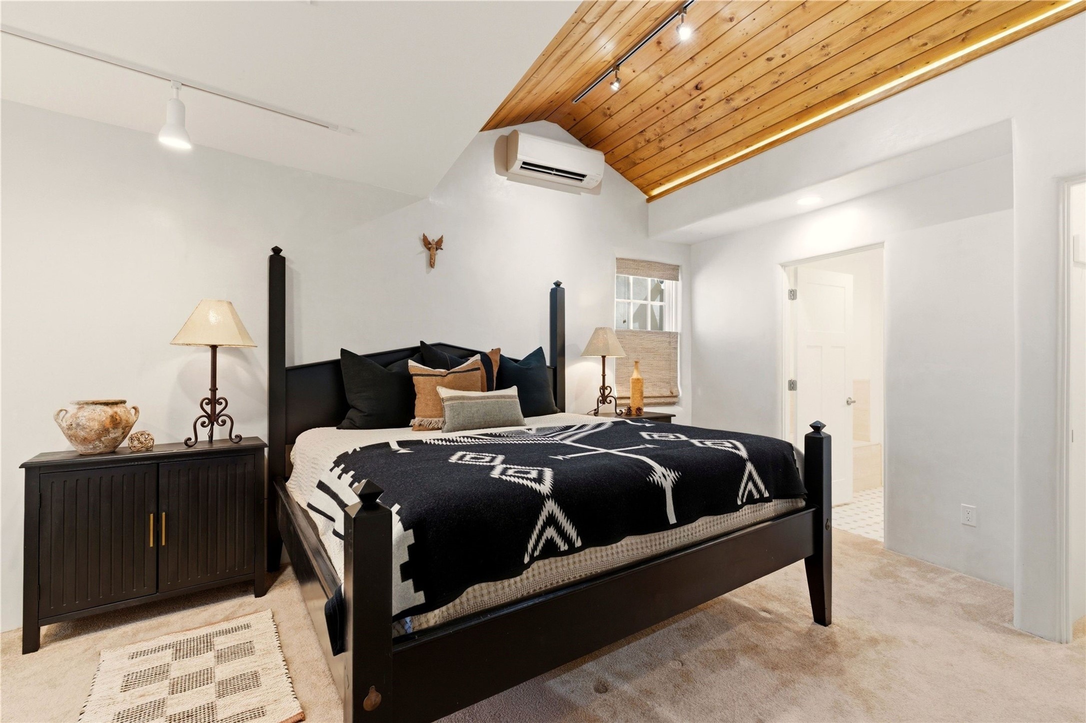 512 Acequia Madre A/B