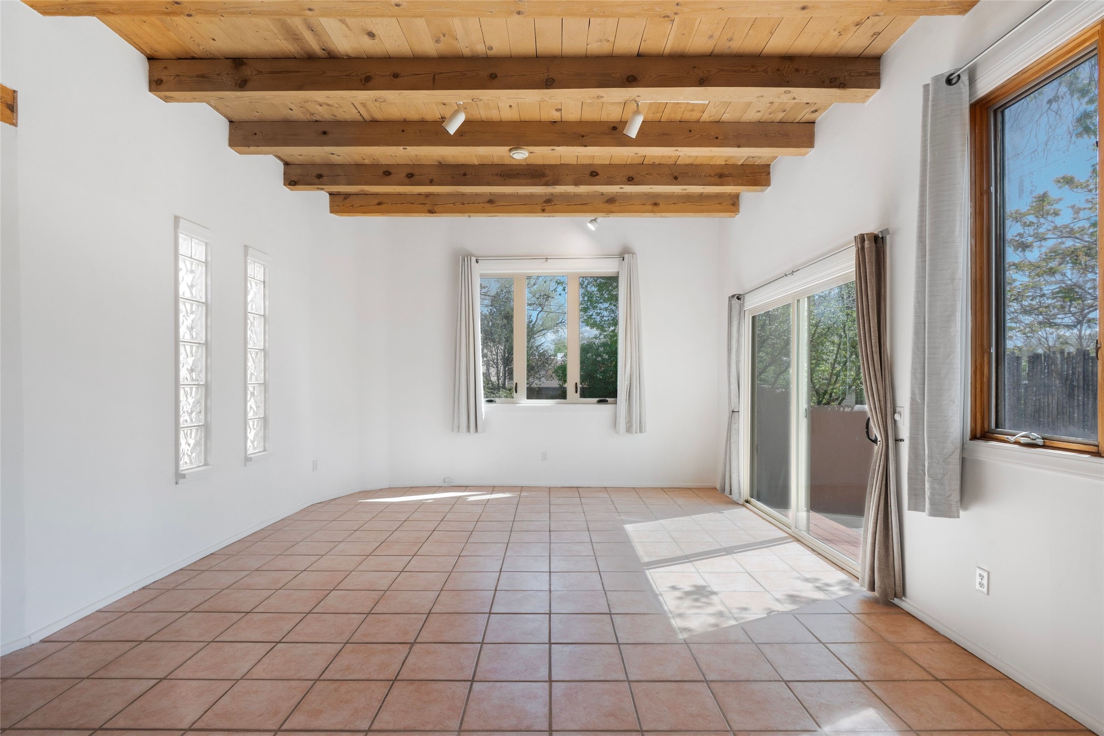 1445 Santa Cruz Drive 