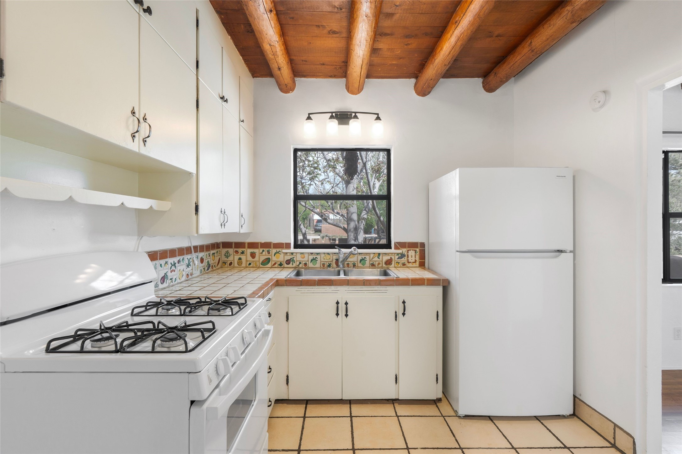 1445 Santa Cruz Drive 