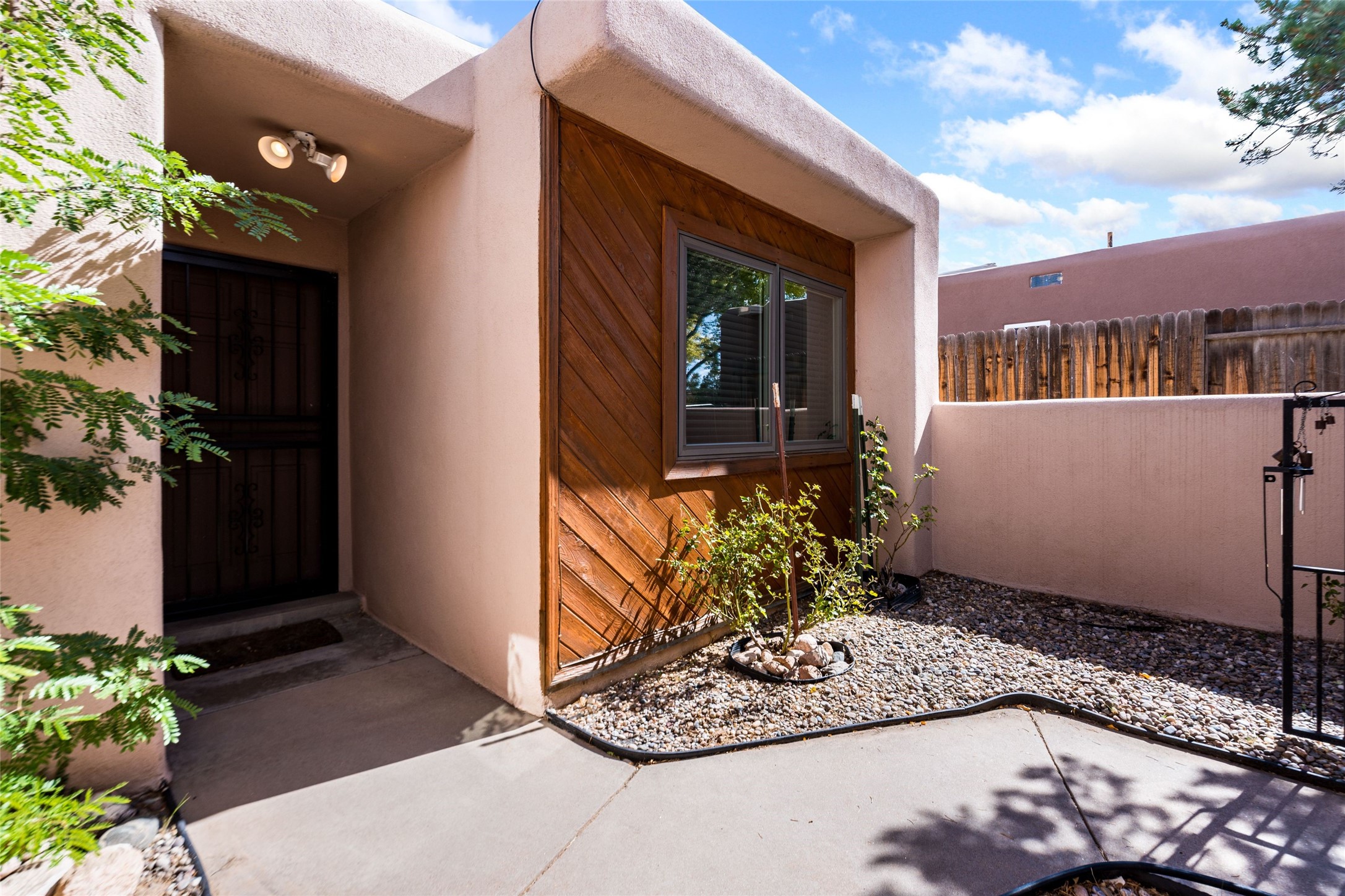 2312 Calle Luminoso 