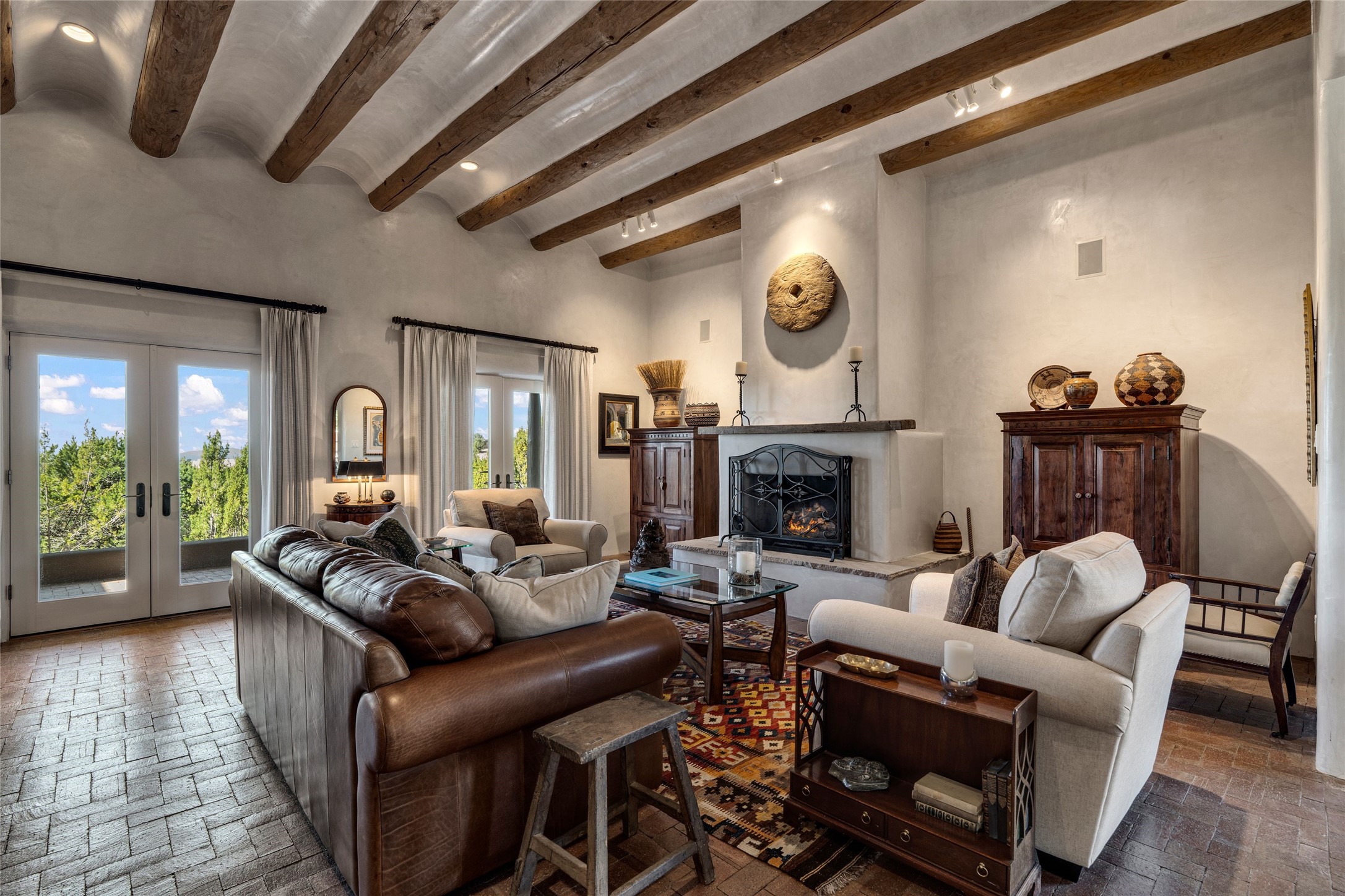 16 B Camino Calabasas 