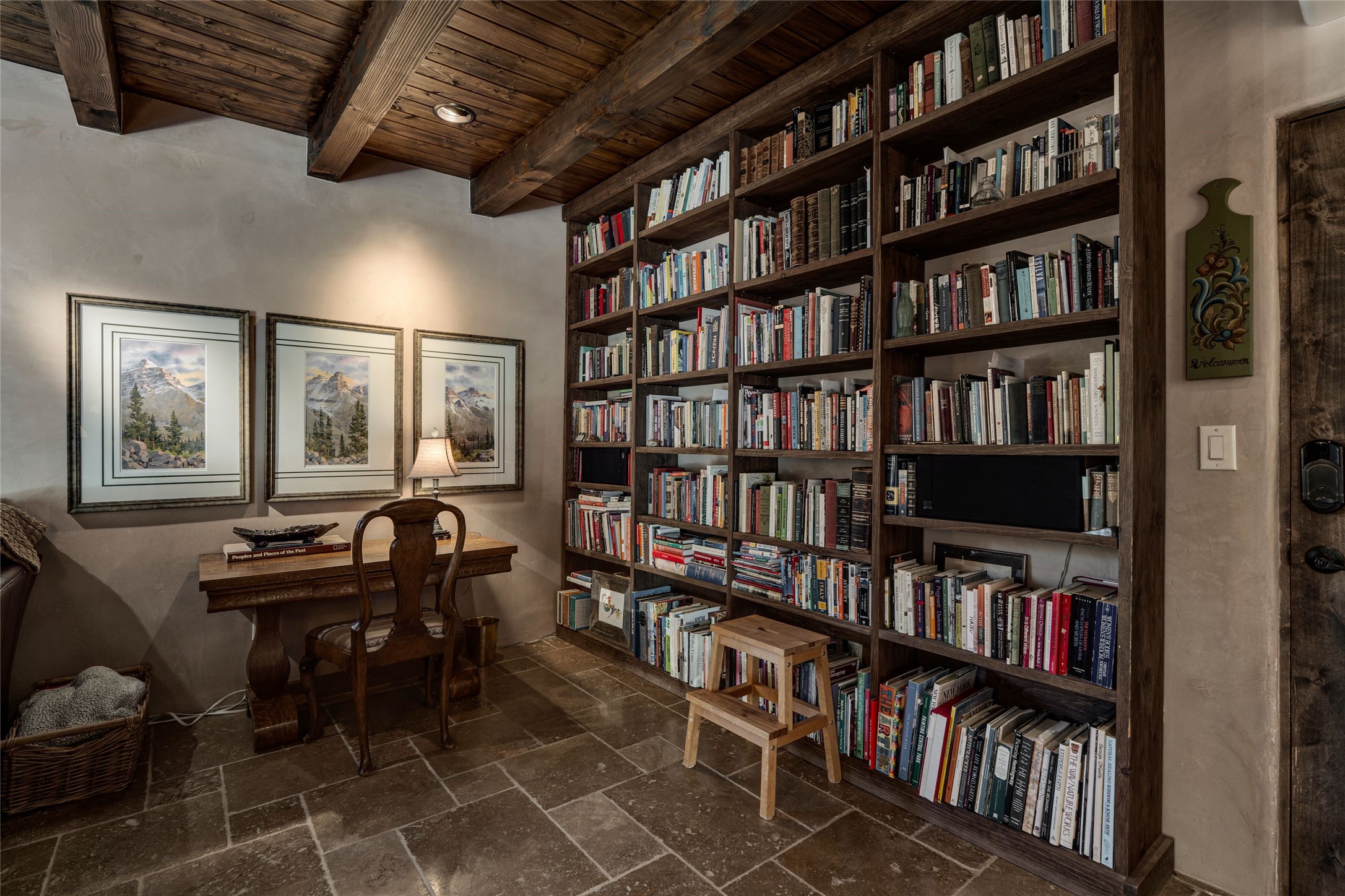 16 B Camino Calabasas 