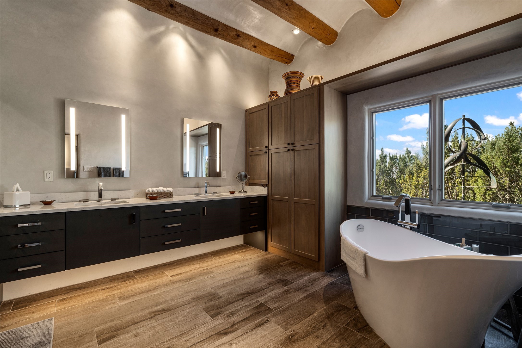 16 B Camino Calabasas 
