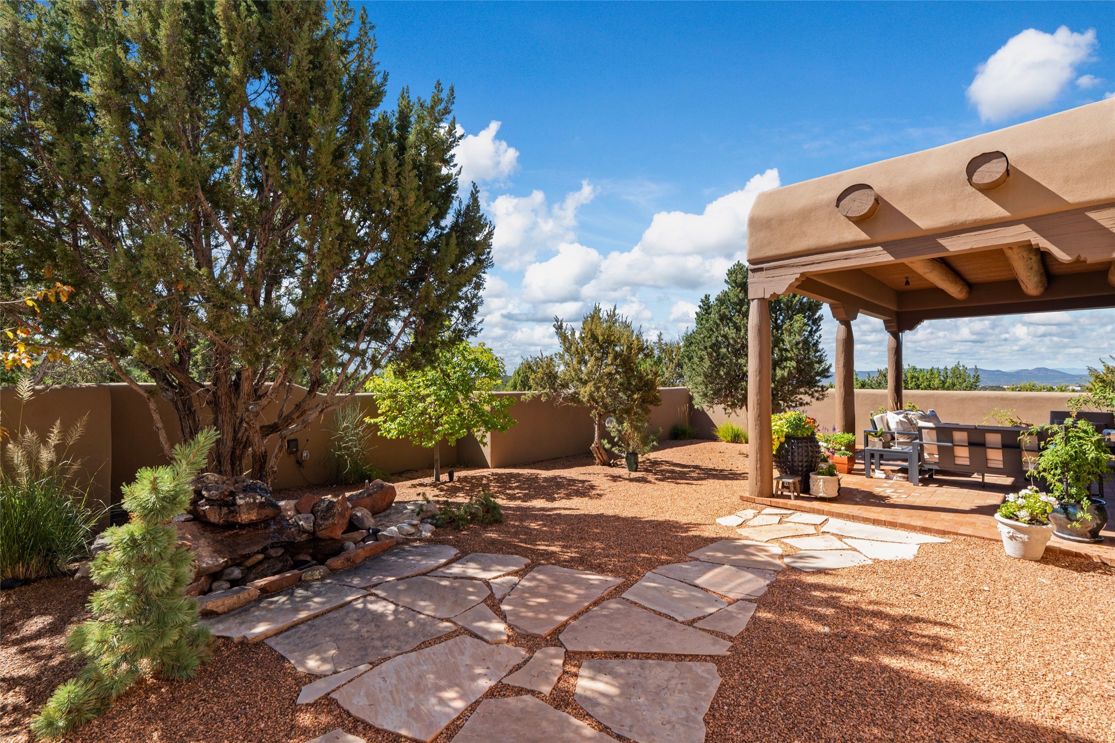 16 B Camino Calabasas 