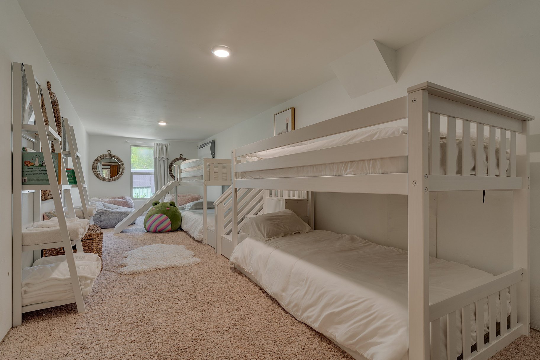 11310 Thelin Drive