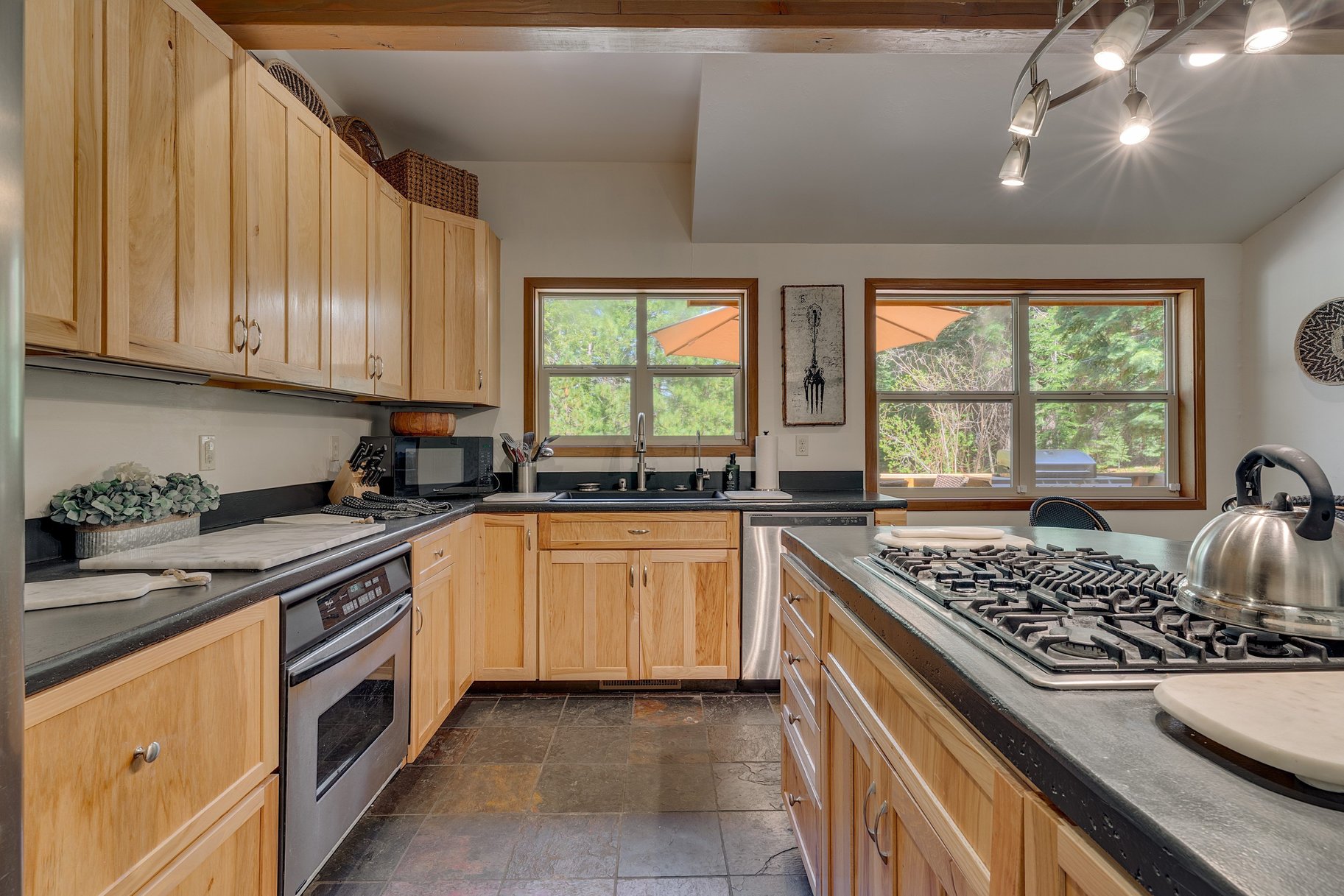 11310 Thelin Drive
