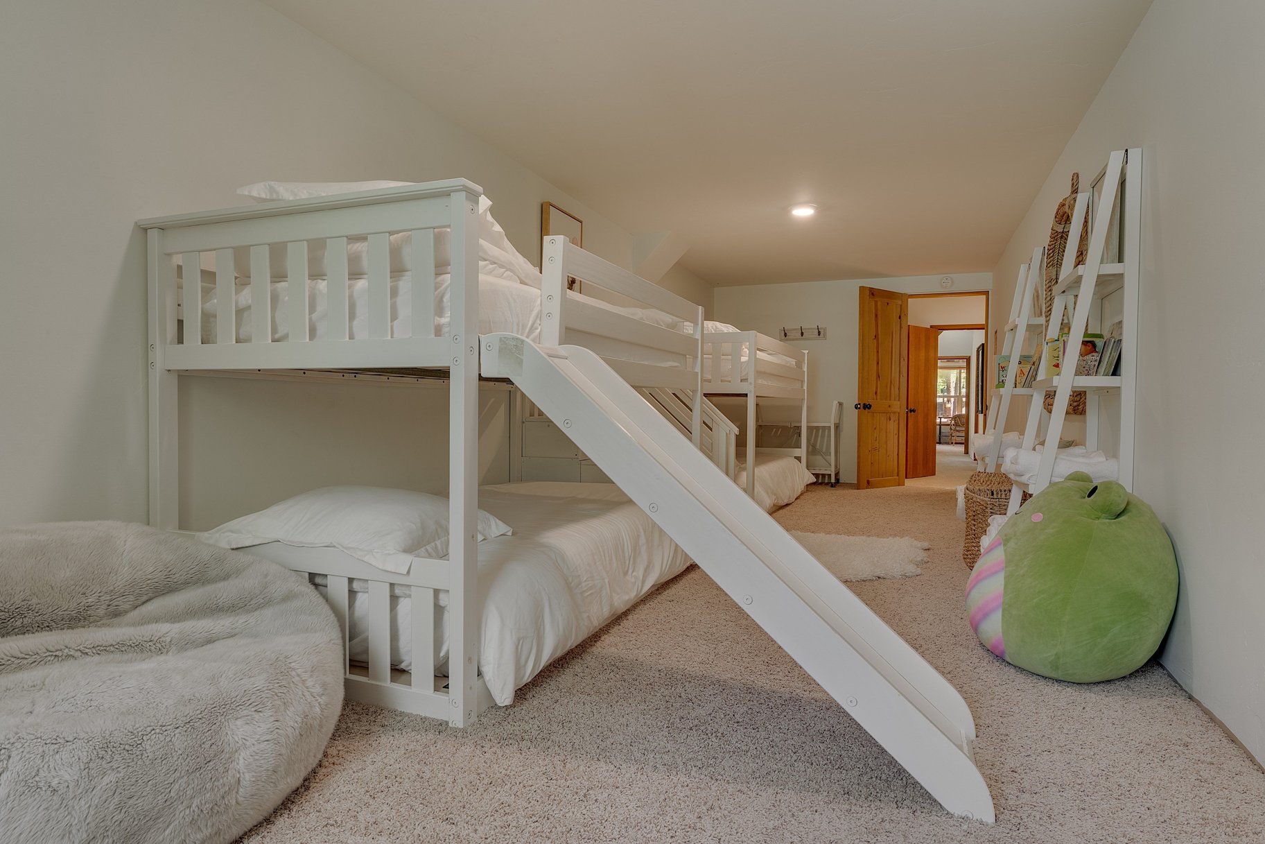 11310 Thelin Drive