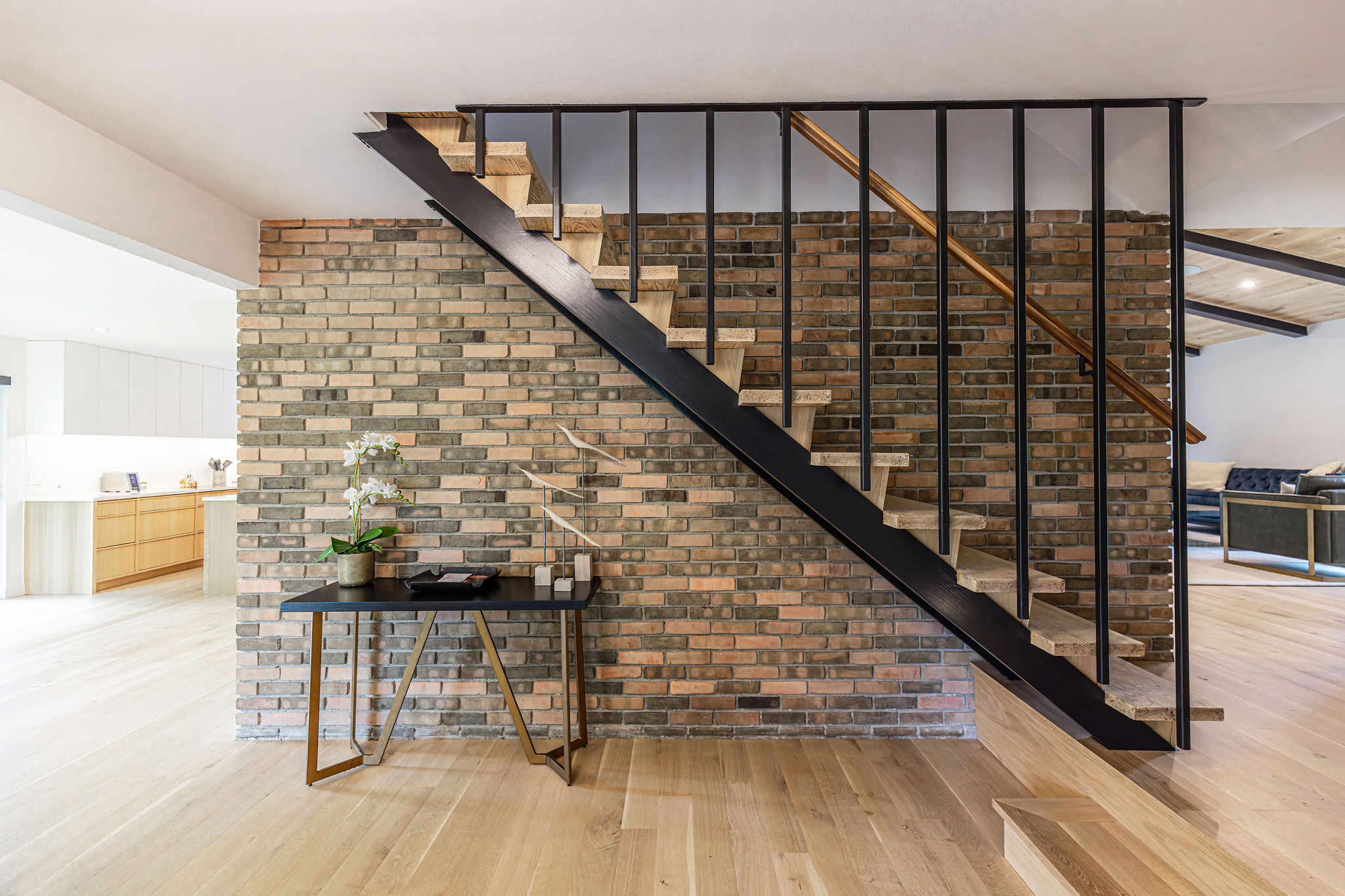 4340 Charing Cross Road