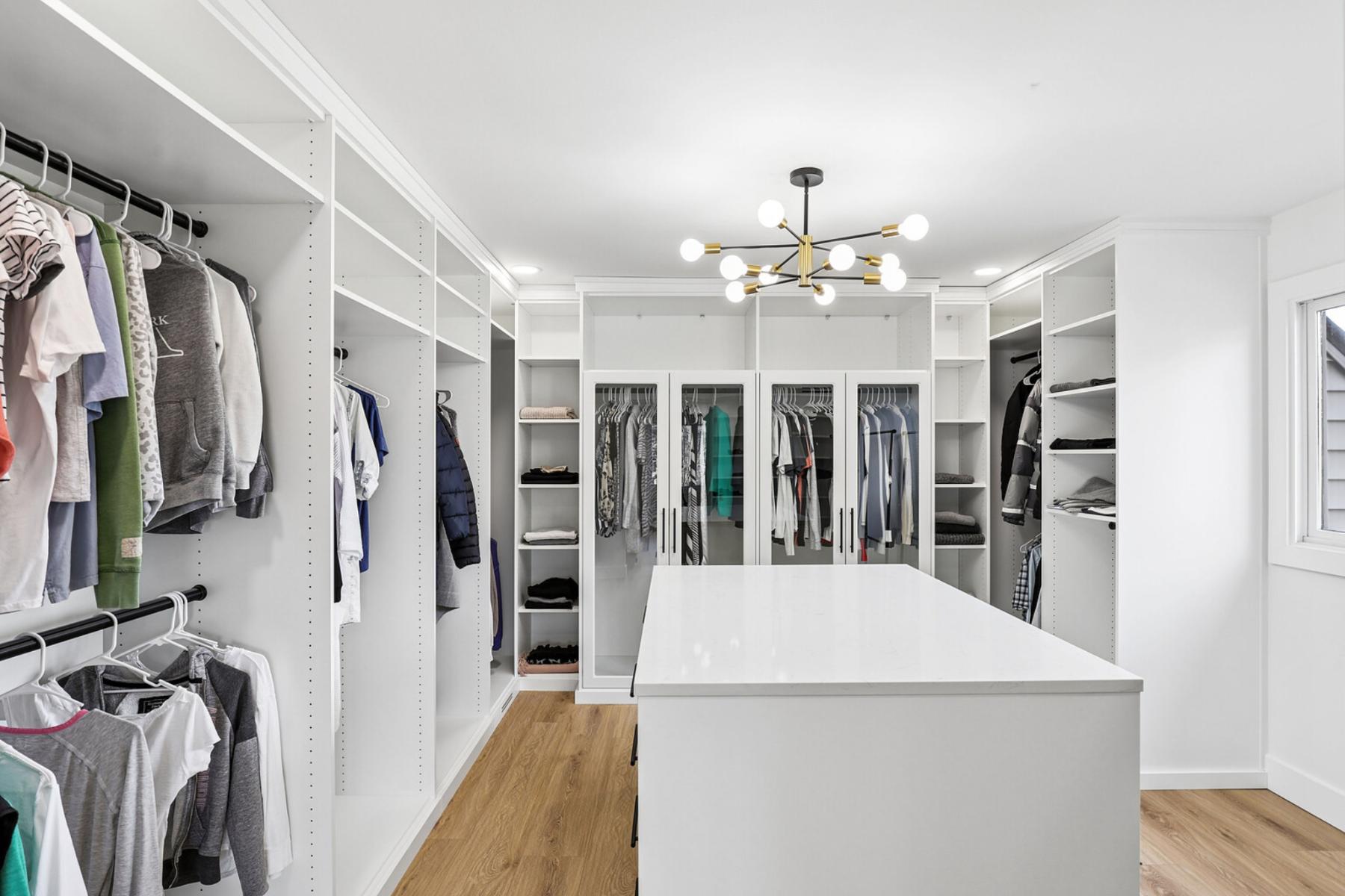 2532 Cedar Brook Court