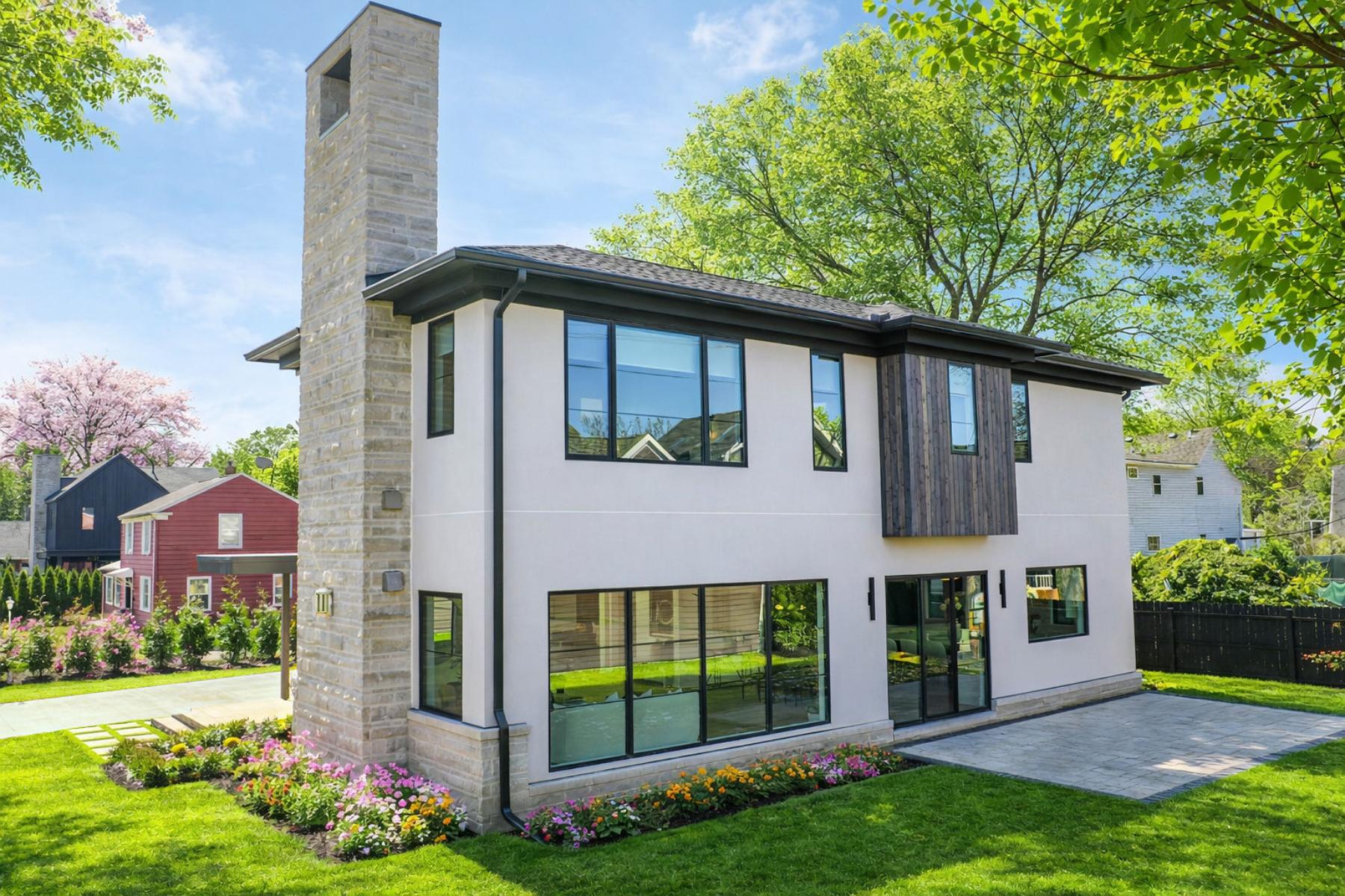 1094 Lincoln Court