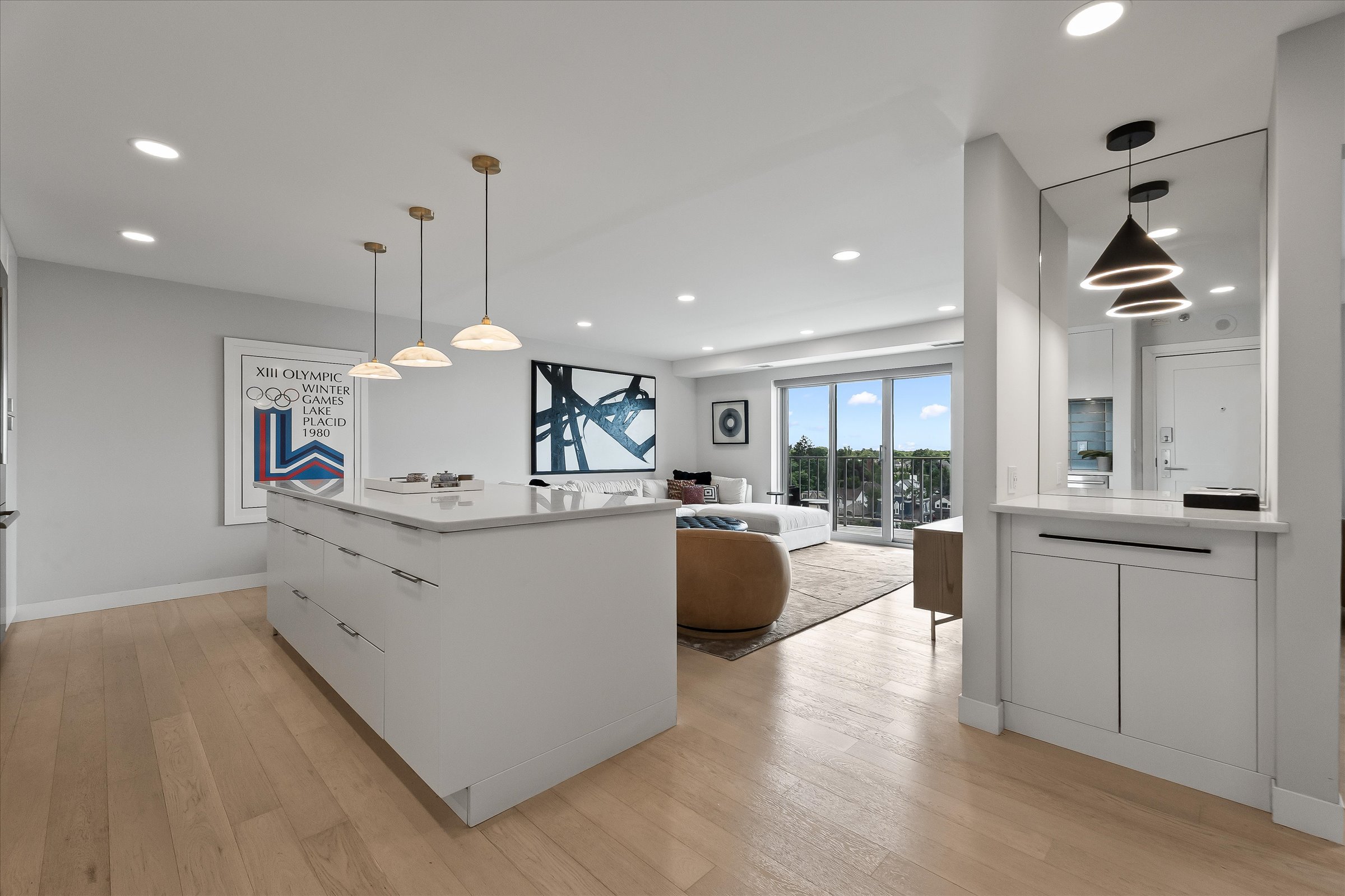 411 S Old Woodward Avenue 704