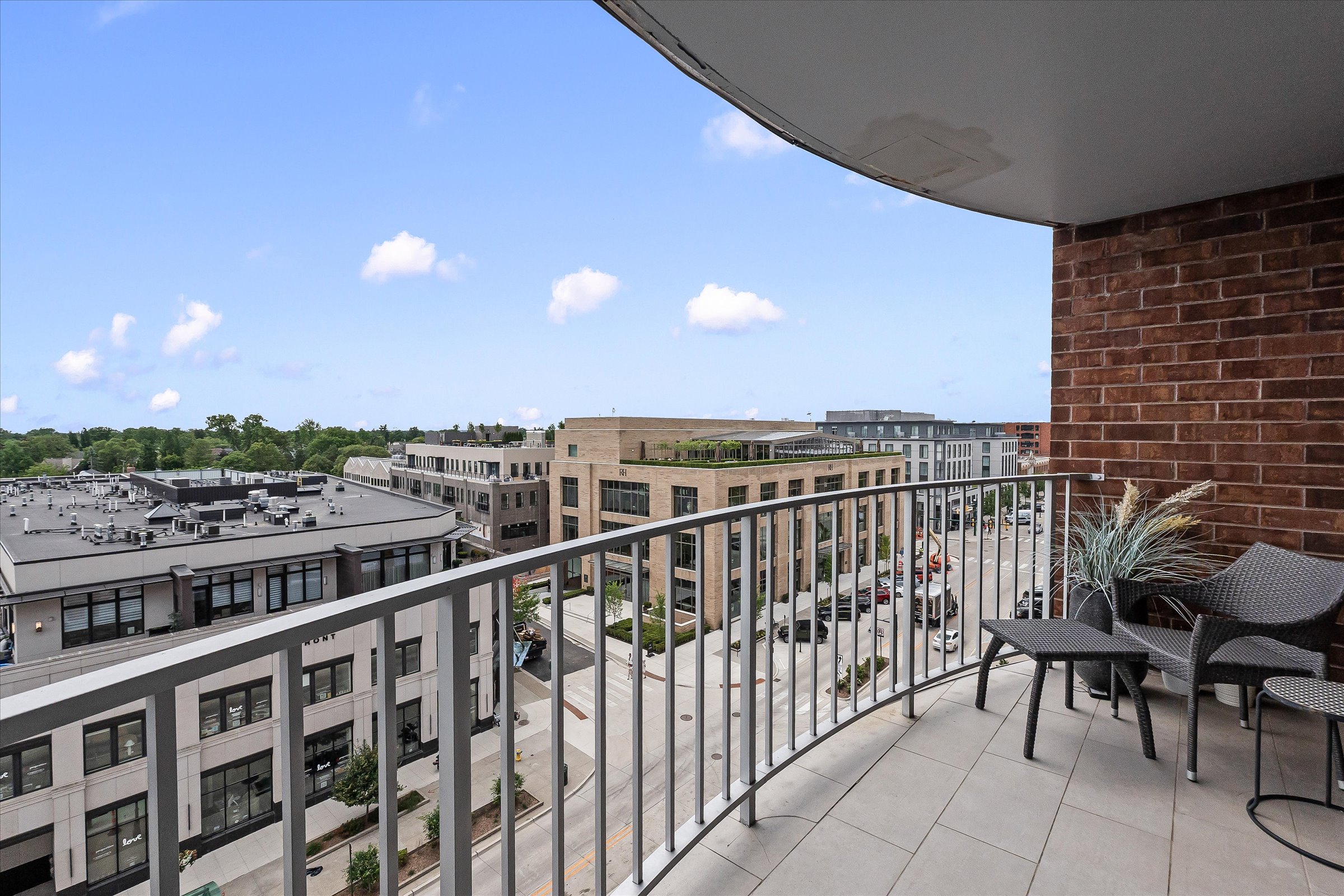 411 S Old Woodward Avenue 704