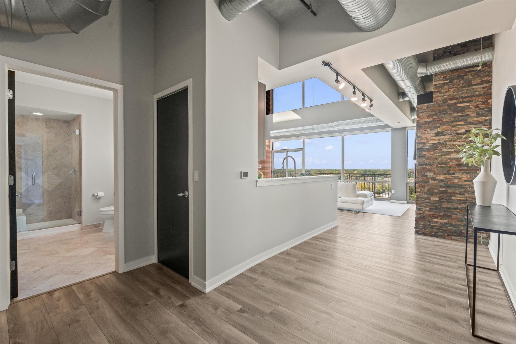350 N Main Street Unit 911