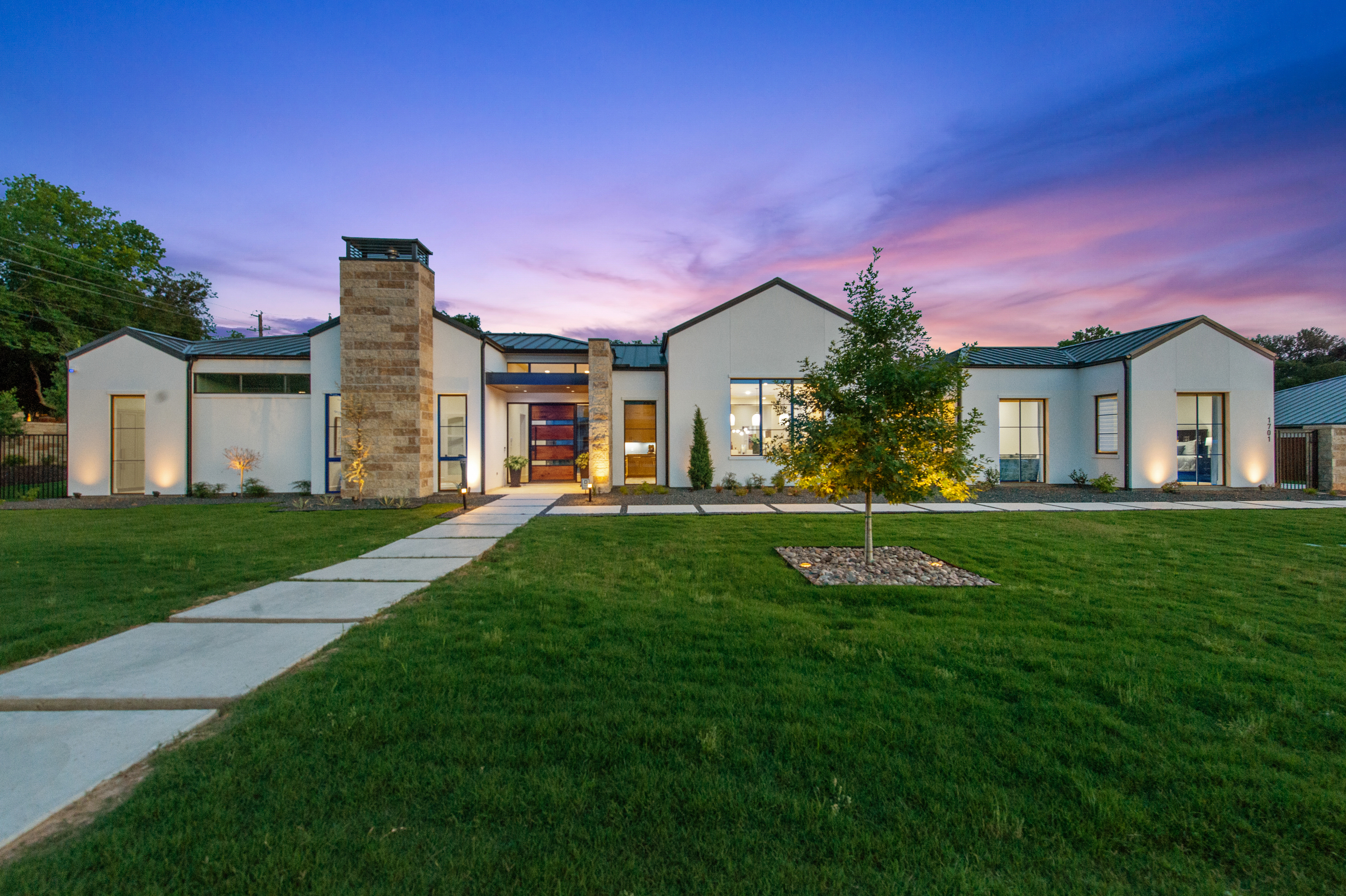 1701 Kingsley Court 