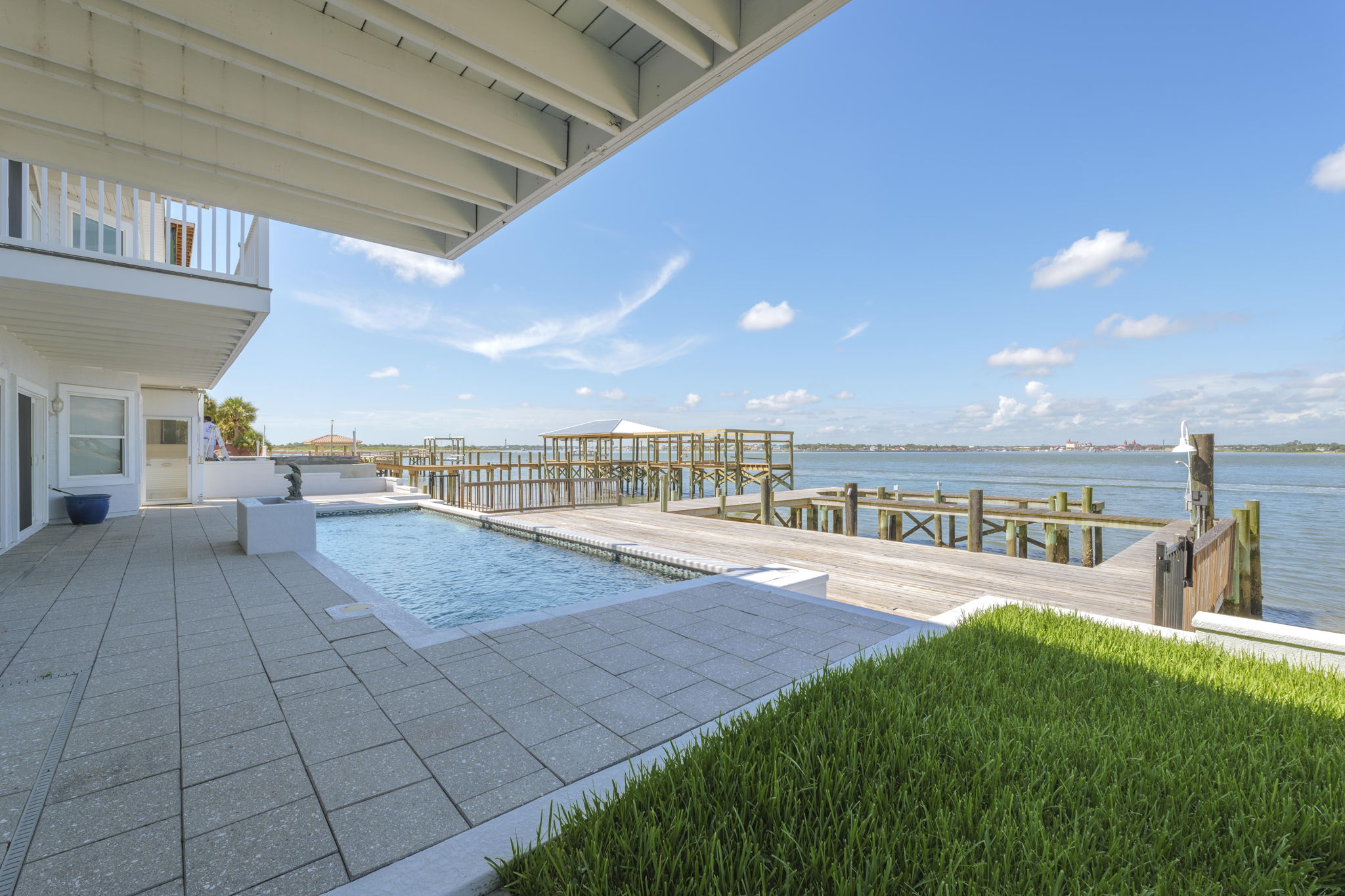 401 Porpoise Point Drive 