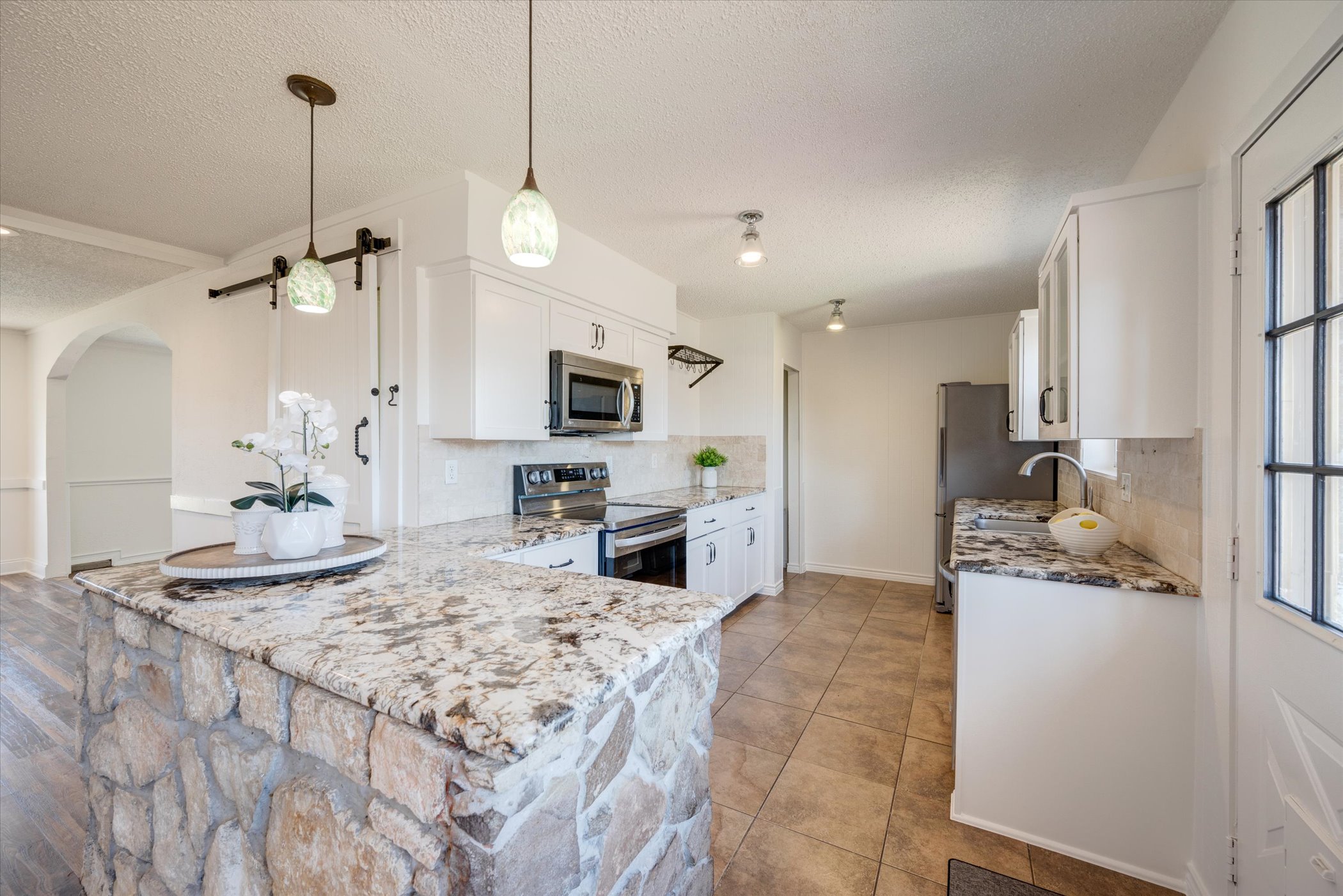 101 Fernwood Place 